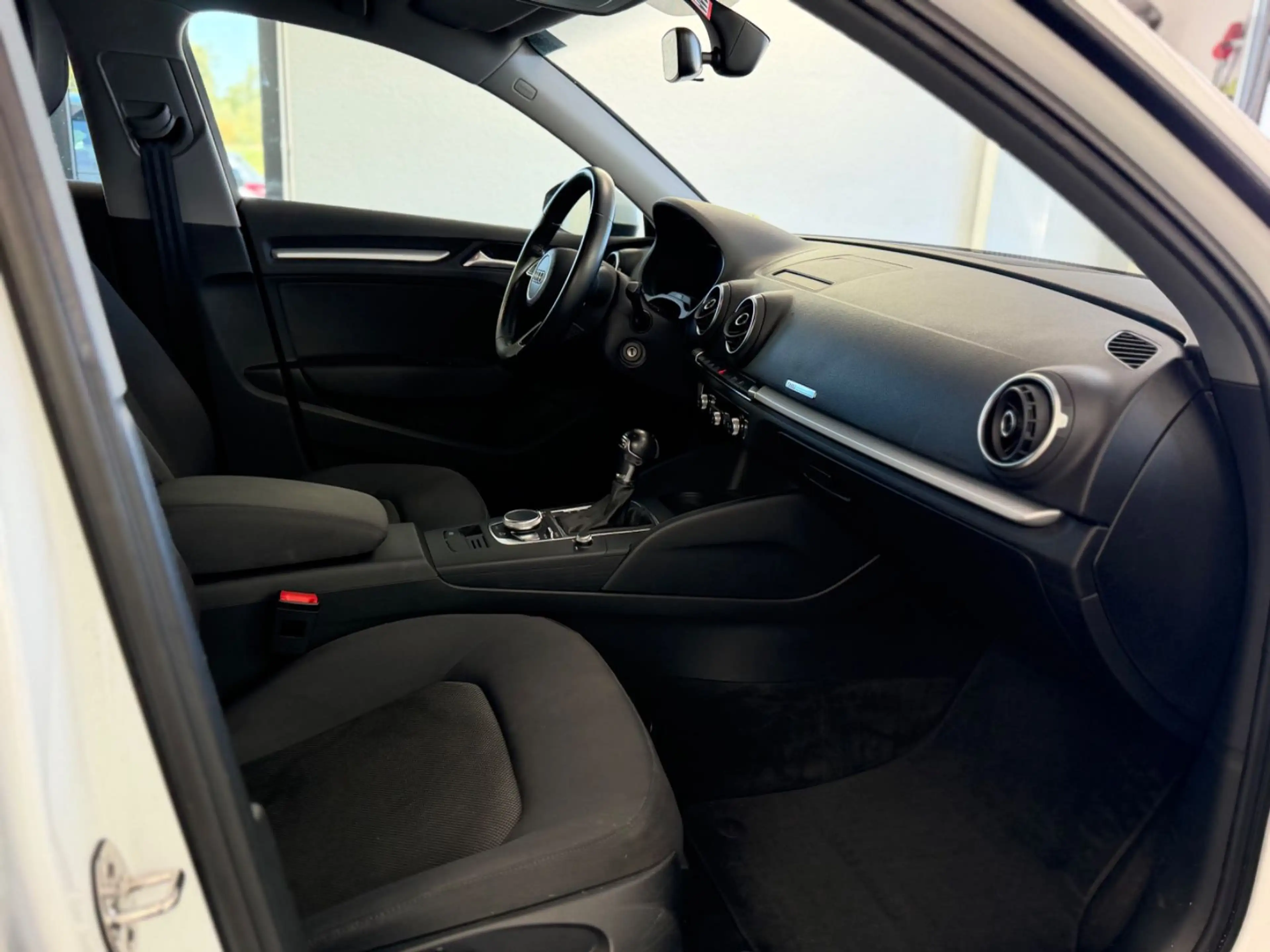 Audi A3 Sportback — photo 12