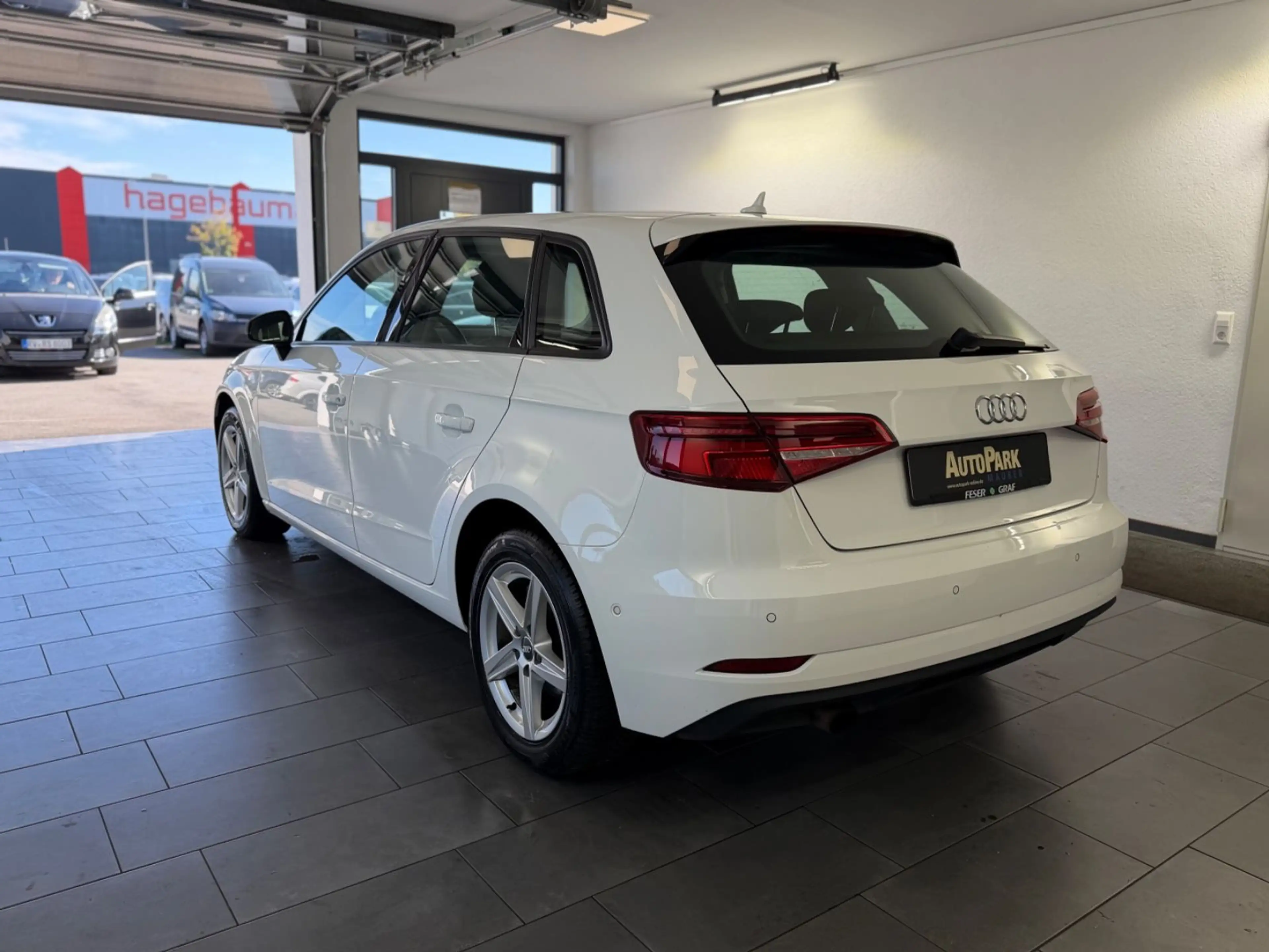 Audi A3 Sportback — photo 7