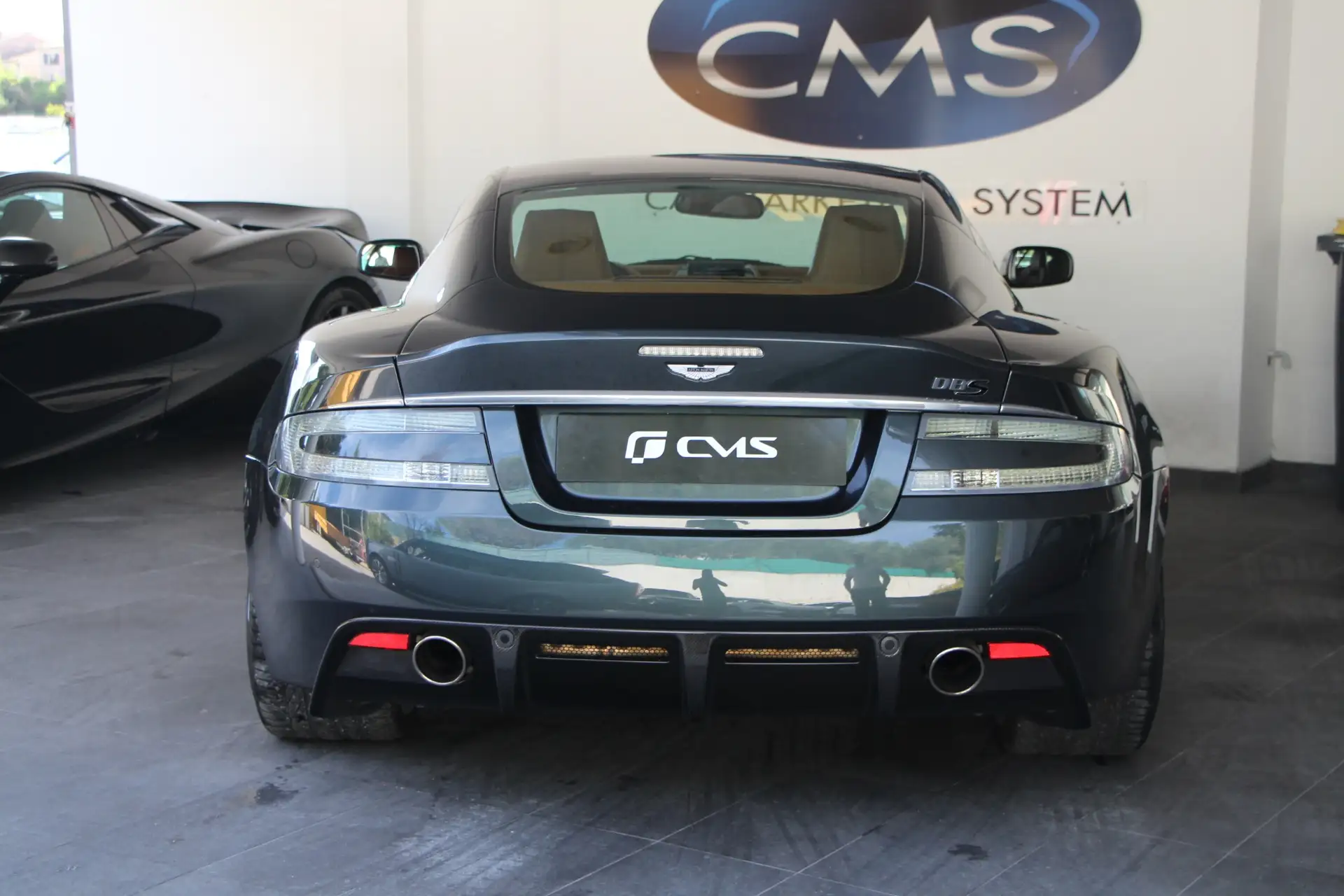 애스턴마틴 DBS Coupe 2008 블랙 사진 4