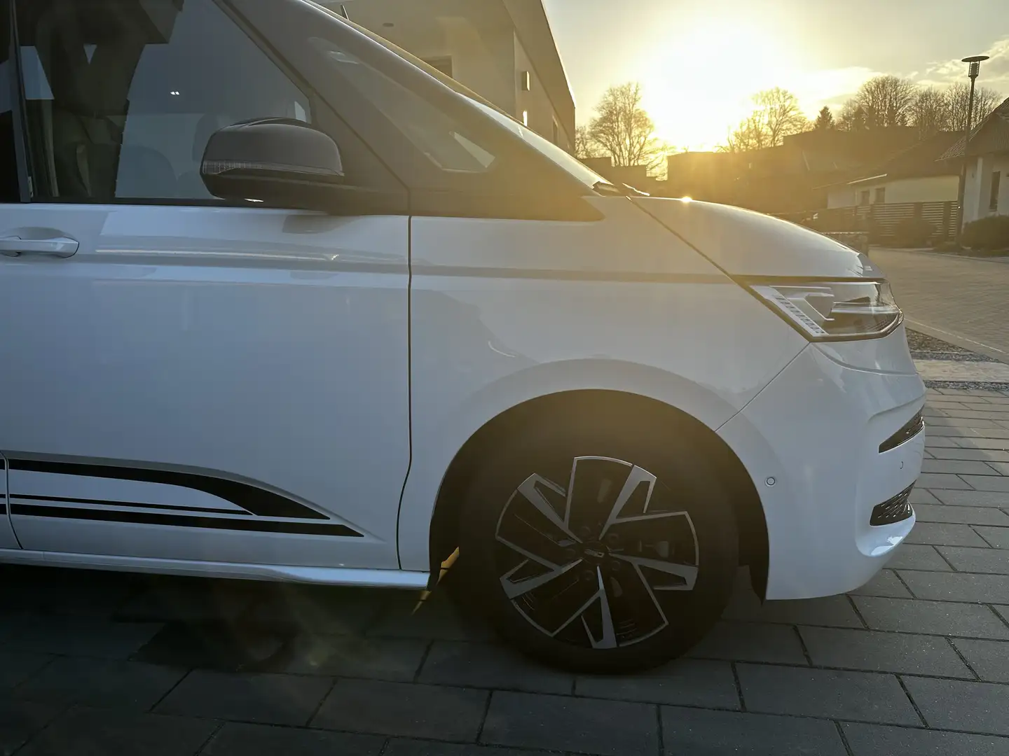 Volkswagen T7 Multivan Edition 19 Zoll 150PS TDI Blanc - 2