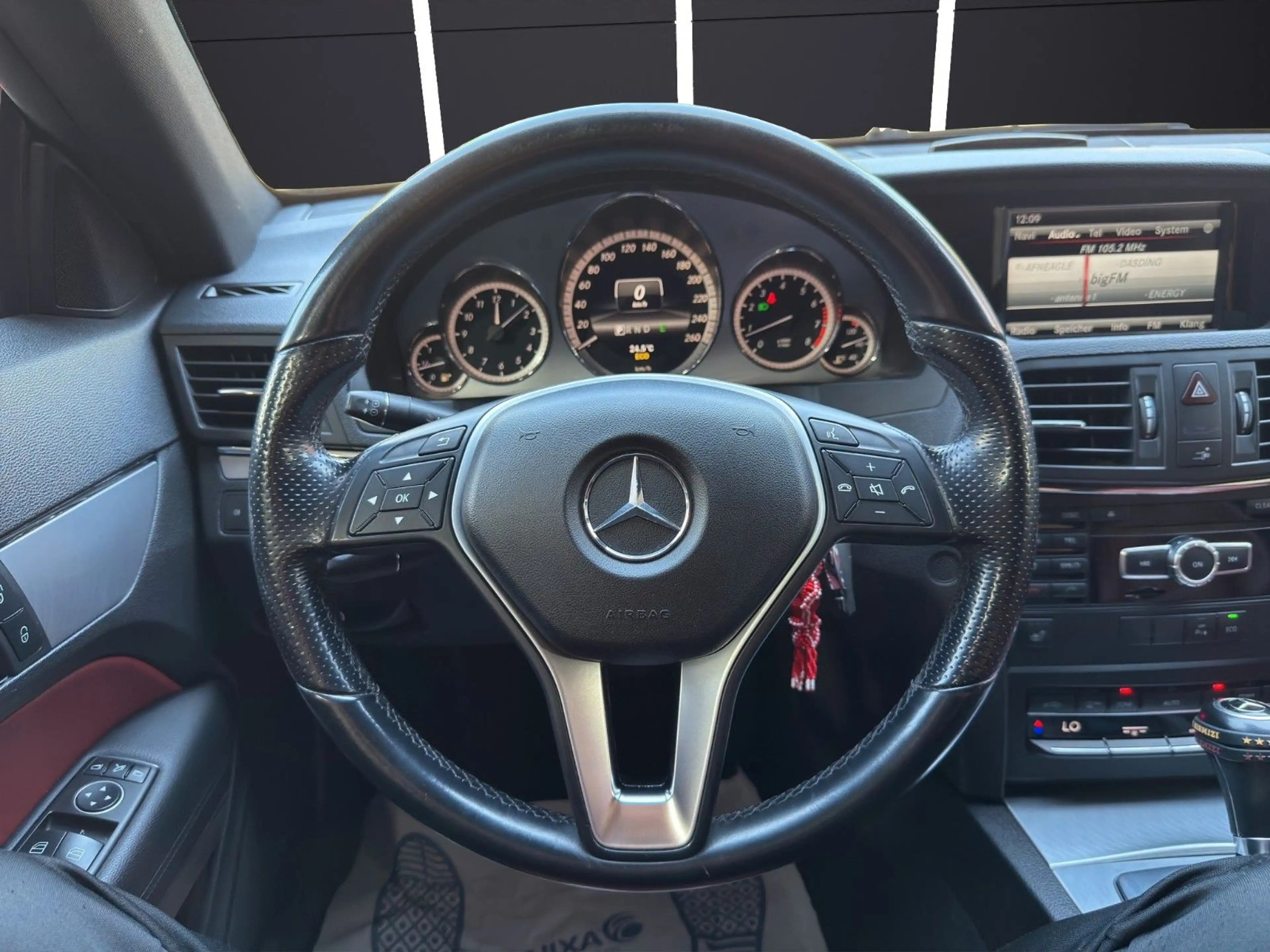 Mercedes-Benz E 250 Coupé E 250 BlueEFFICIENCY AVANTGARDE — photo 15