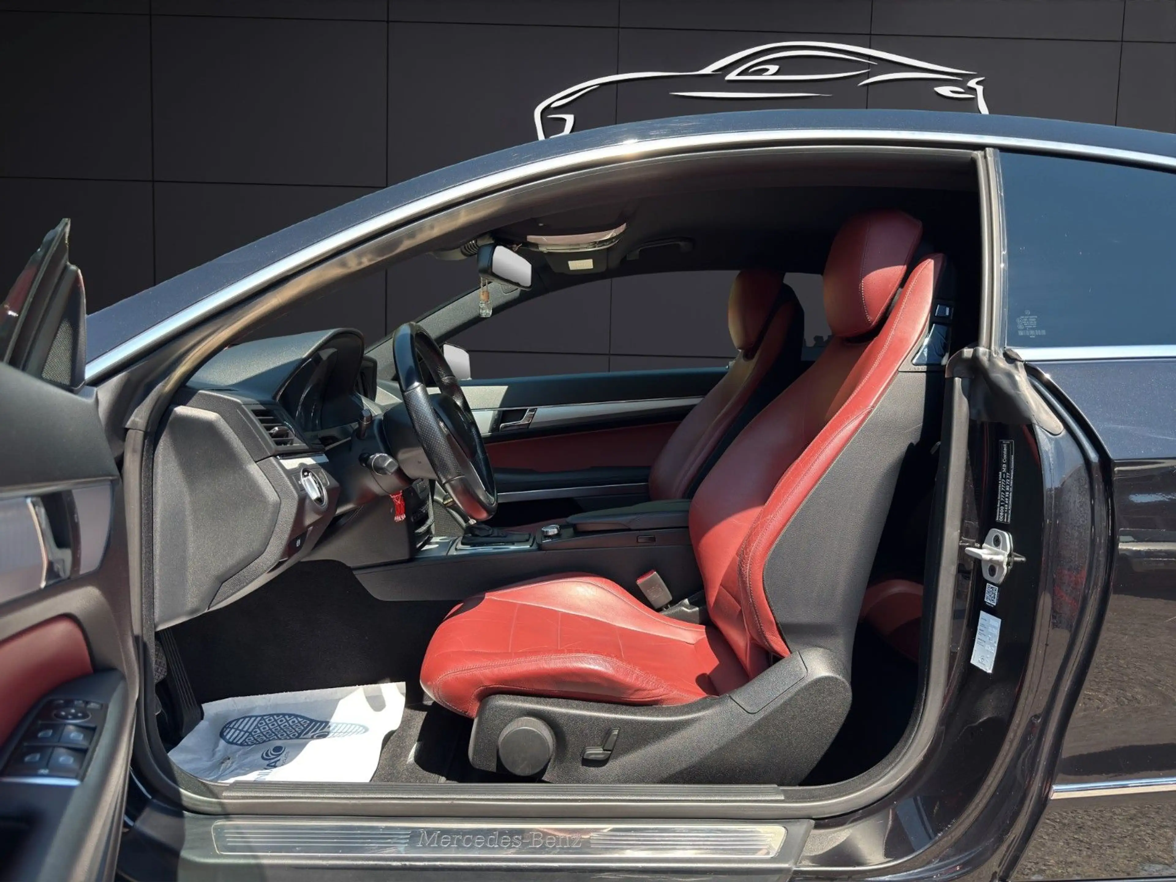 Mercedes-Benz E 250 Coupé E 250 BlueEFFICIENCY AVANTGARDE — photo 10