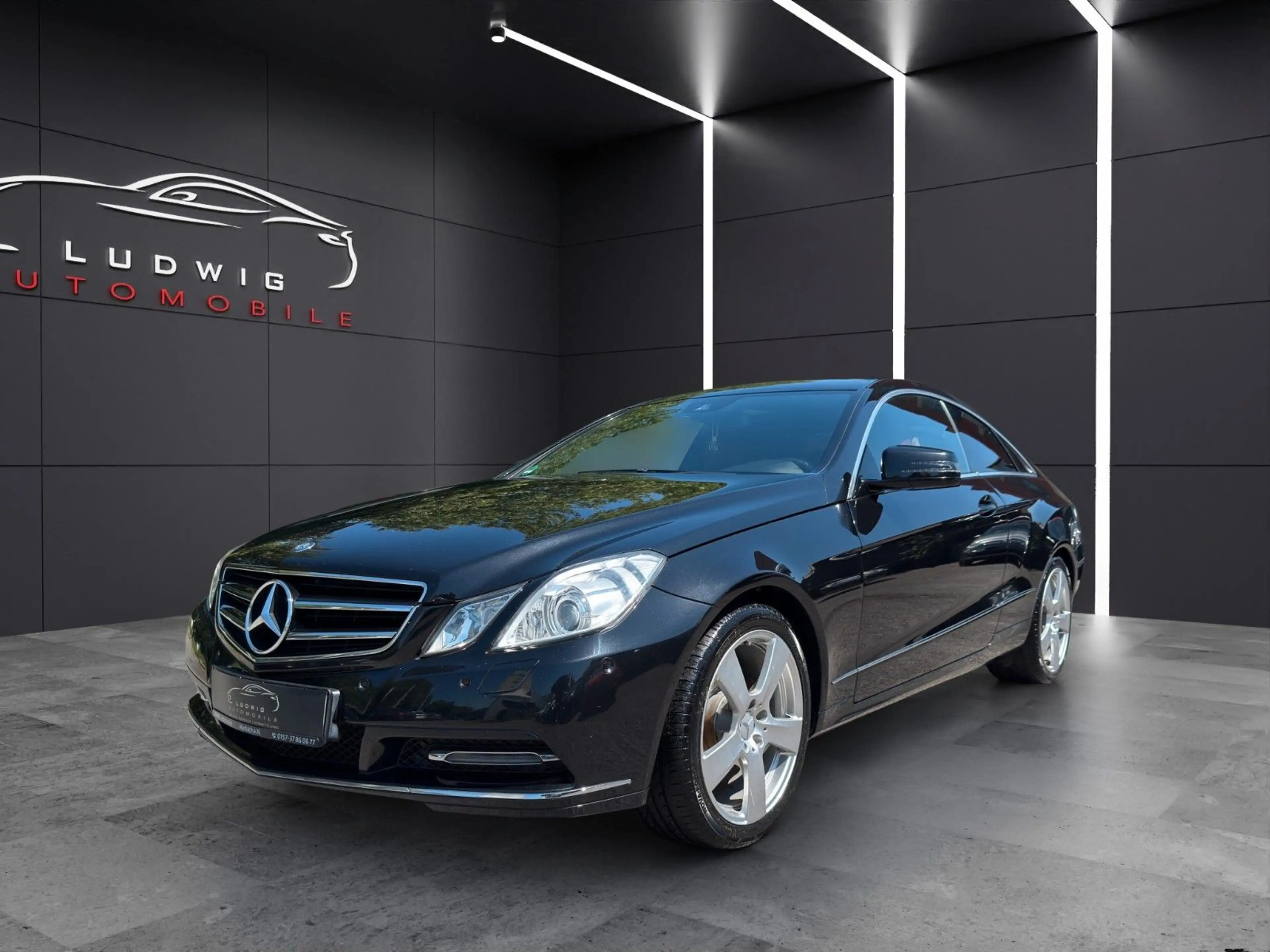 Mercedes-Benz E 250 Coupé E 250 BlueEFFICIENCY AVANTGARDE