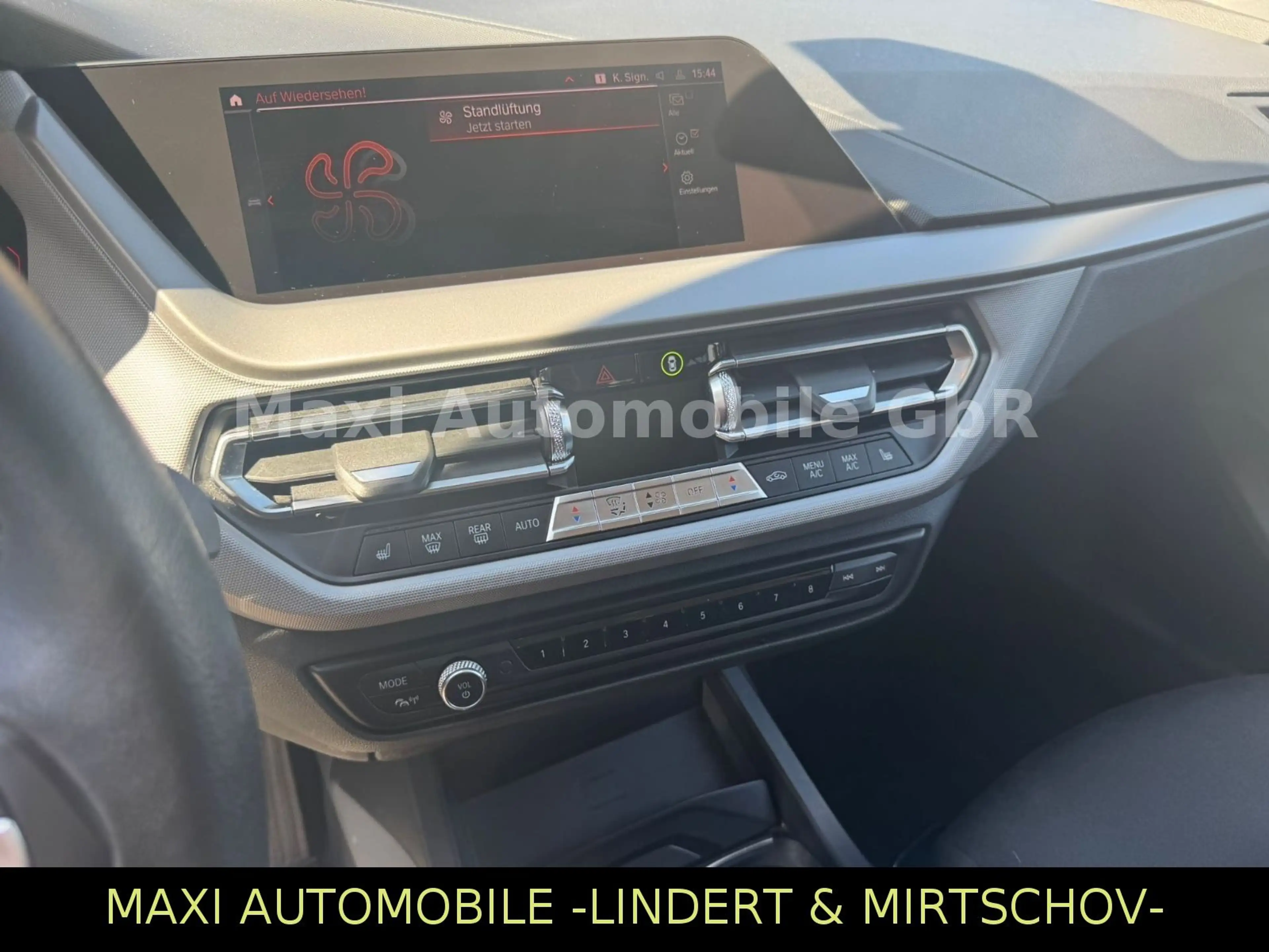 BMW 118 d Lim AUT-NAV-LIVE COCKP-KAMERA-LED-KEYLESS- — photo 8