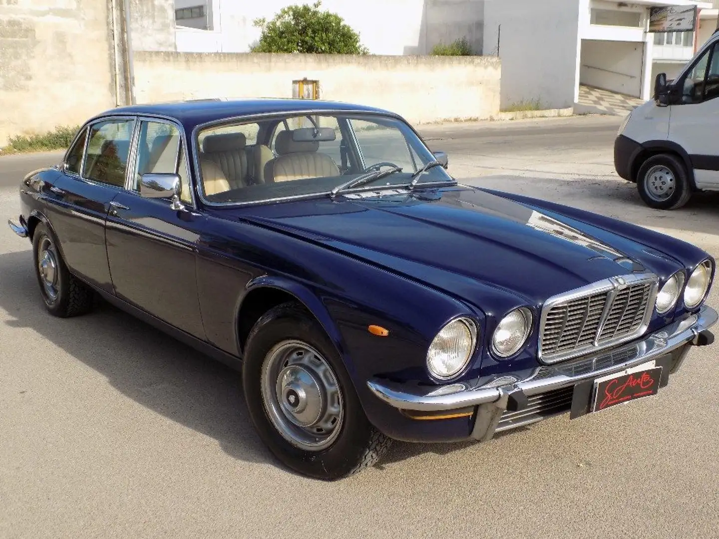 Jaguar XJ 4.2 automatica Modrá - 2