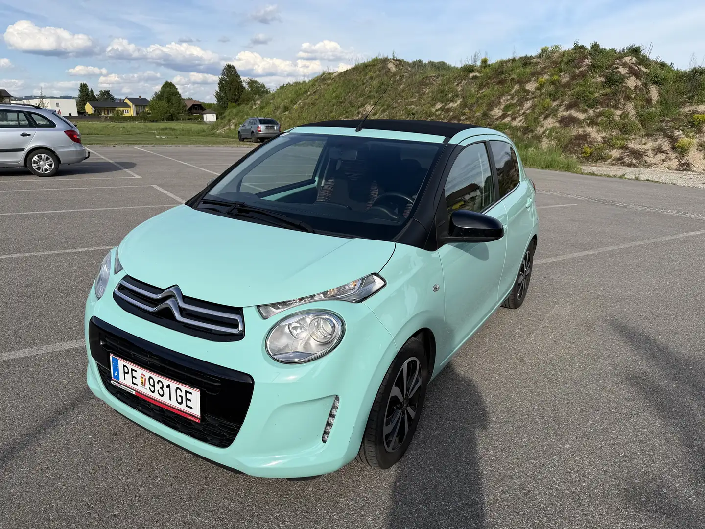 Citroen C1 VTi 72 manuell Shine Grün - 2