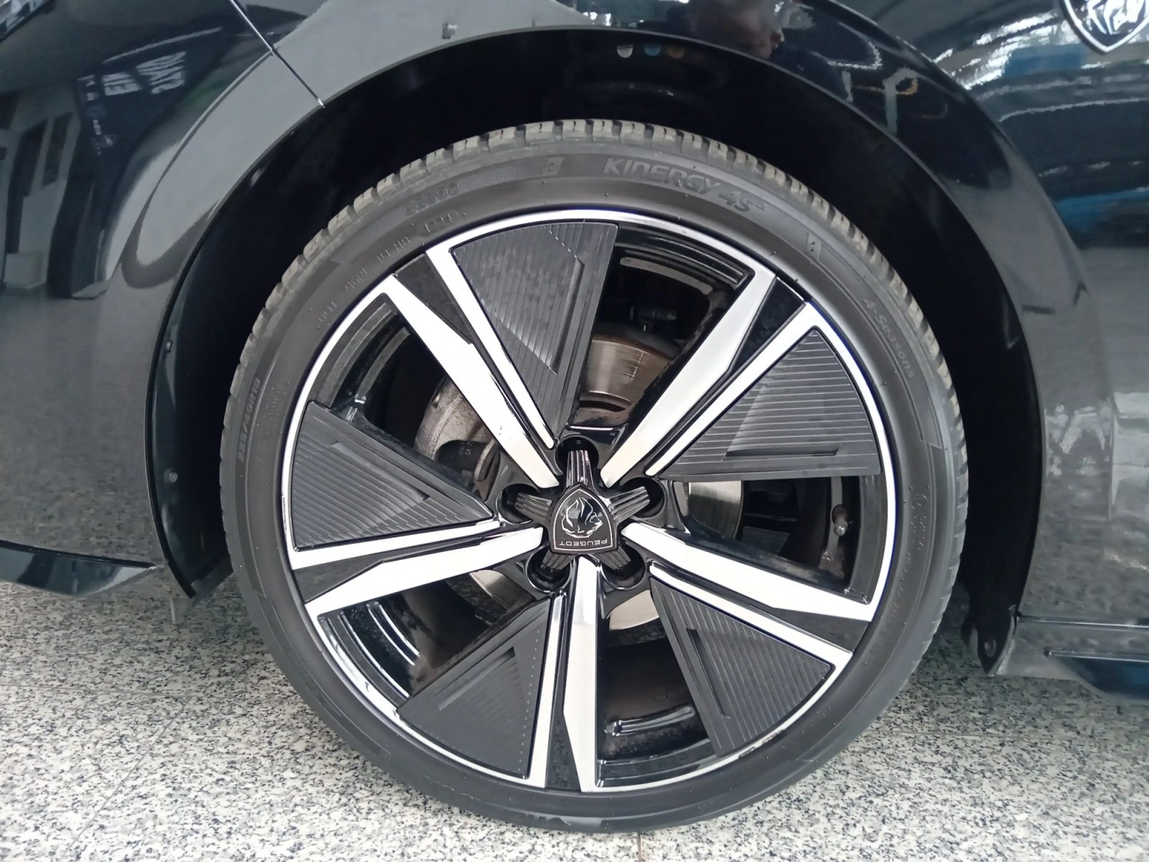 Peugeot 308 1.2 PureTech 130 GT ACC+LED+Navi+2xKlima+LM — photo 11