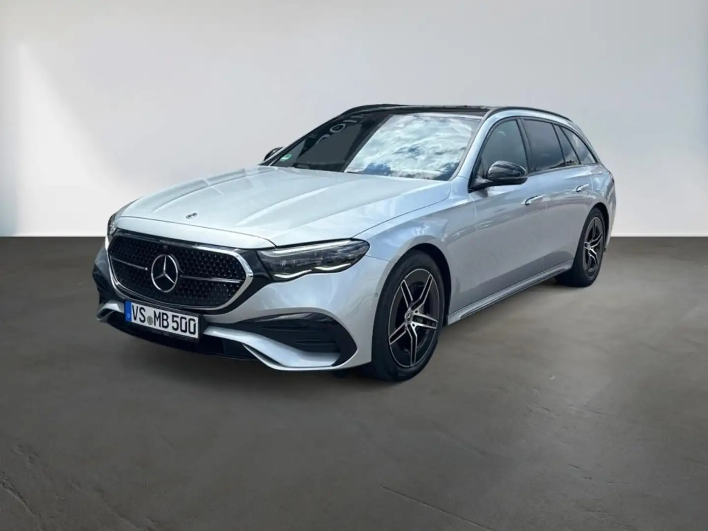 Mercedes-Benz E 450 d 4M T +AMG+DISTRO+NAVI+AMBIENTE+PANO-DACH Argent - 1