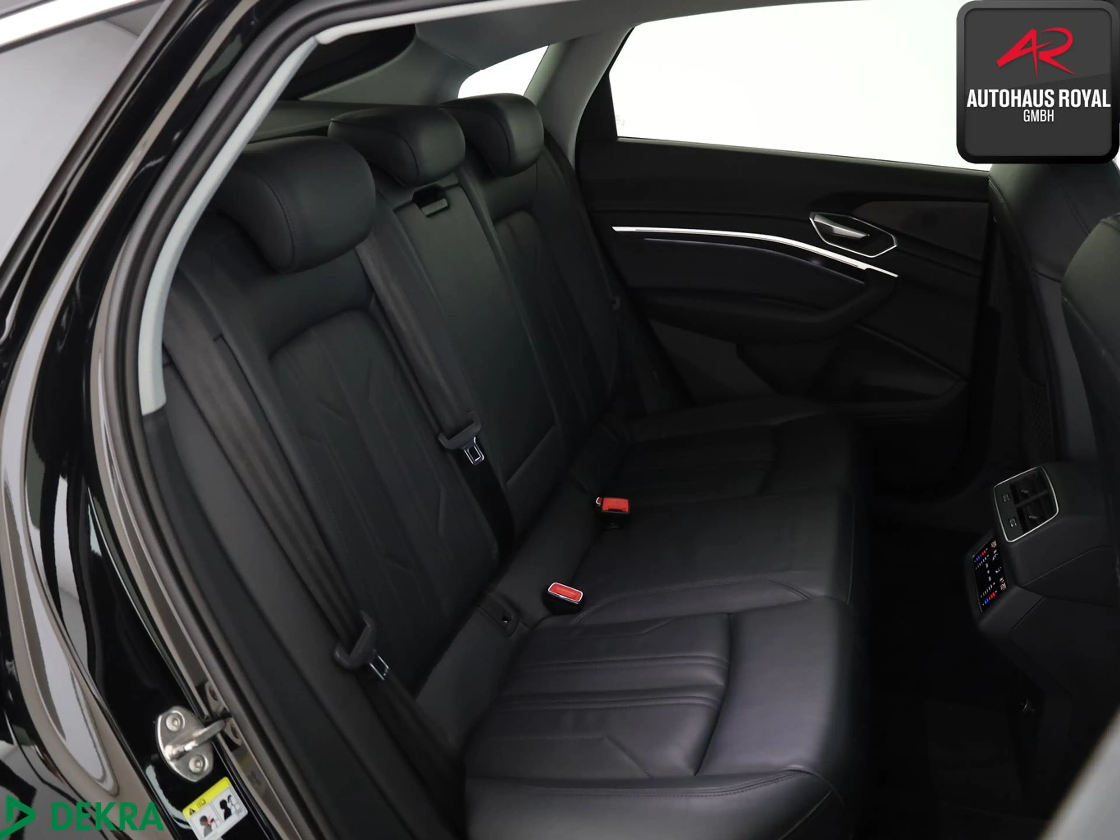 Audi e-tron Sportback 55 qu NACHTSICHT,MATRIX,KEYLESS — photo 13
