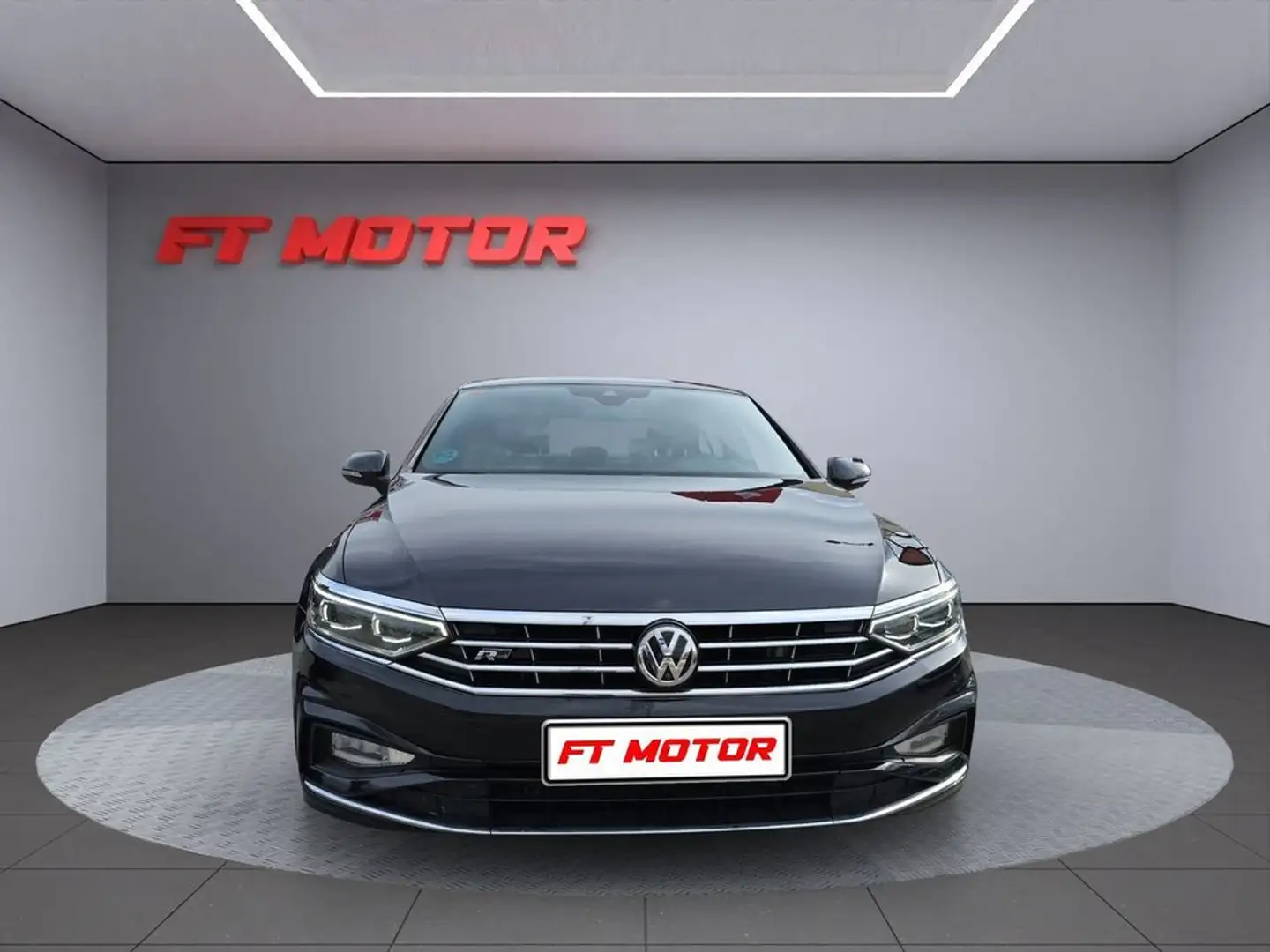 Volkswagen Passat 2.0TDI R-Line DSG7 110kW Zwart - 2