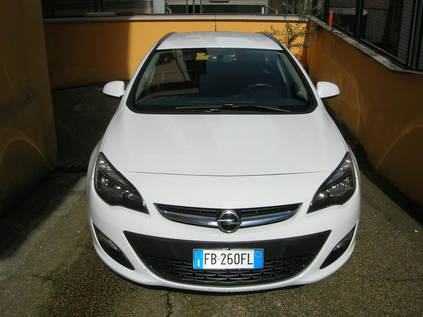 Opel Astra Astra Sports Tourer 1.4 t Elective 140cv E6 Bianco - 1