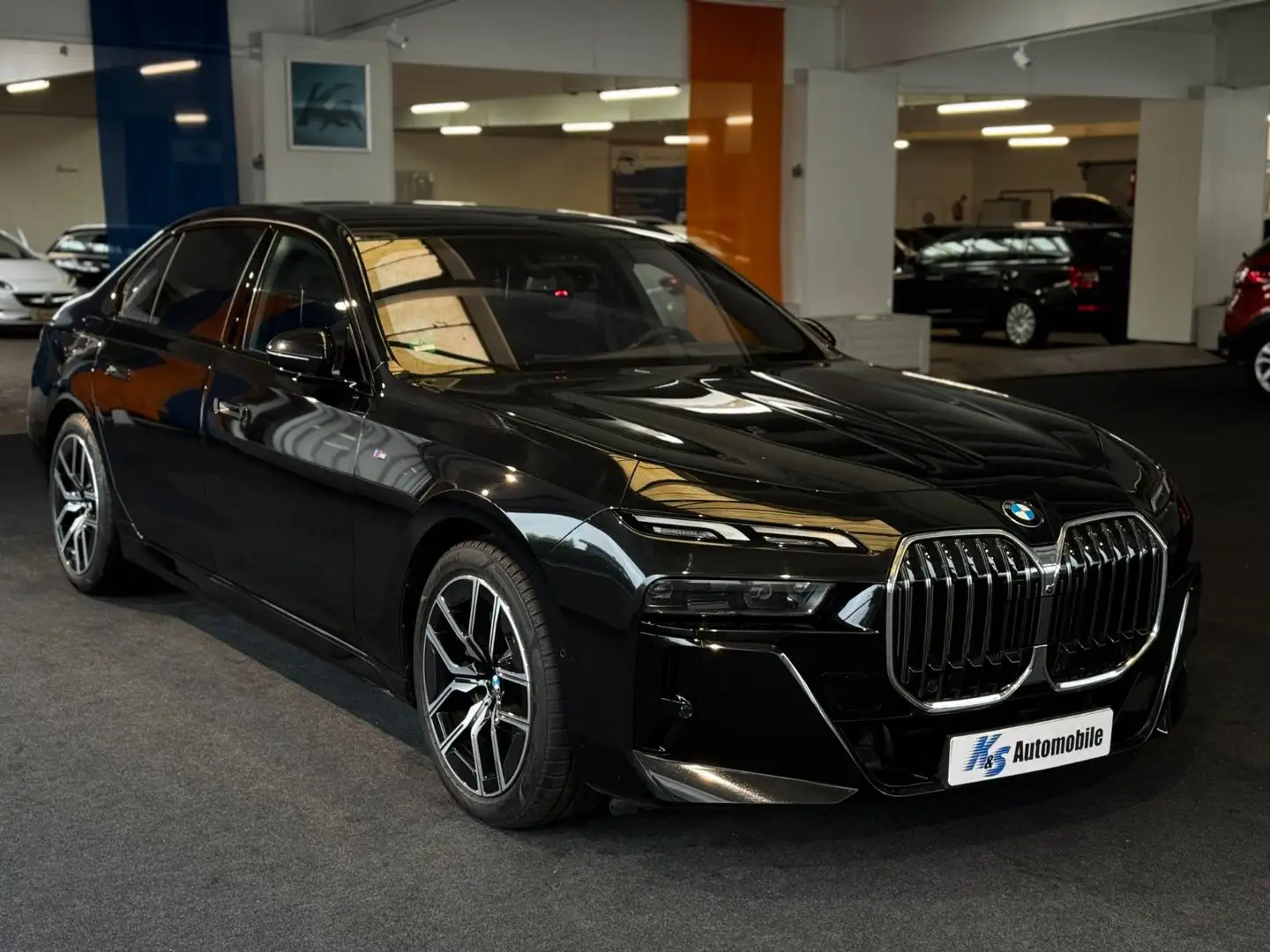 BMW 740 d xDrive *M Sport*Kamera 360*Pano SKY* Noir - 1