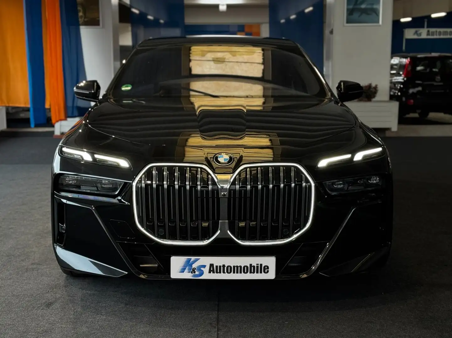 BMW 740 d xDrive *M Sport*Kamera 360*Pano SKY* Noir - 2