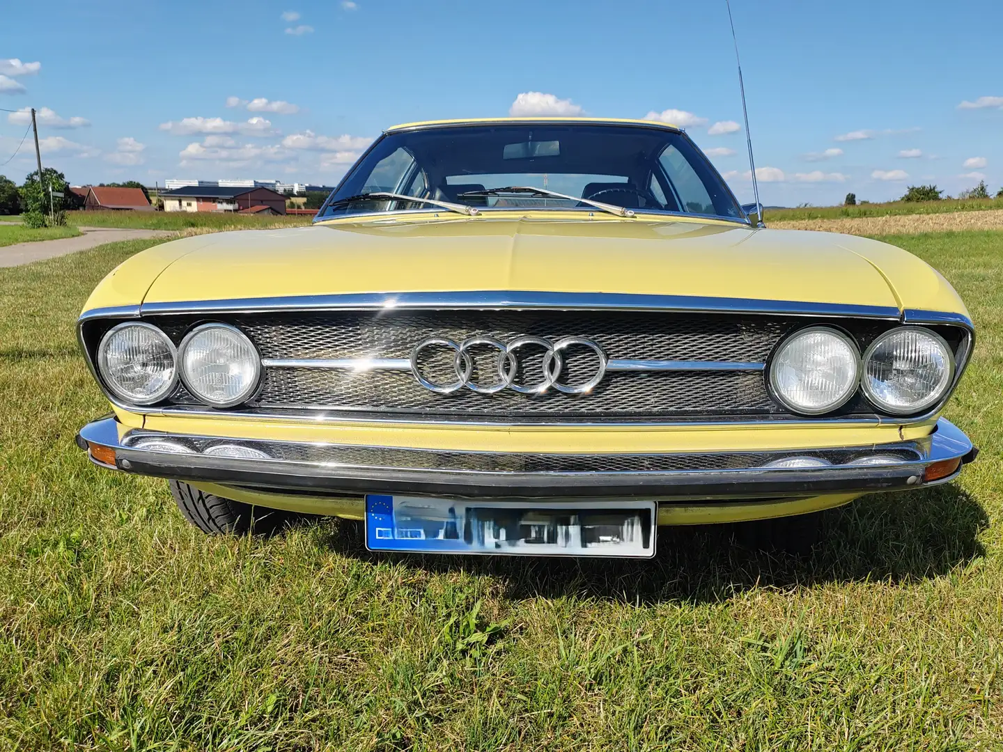 Audi 100 Coupe S Gelb - 1