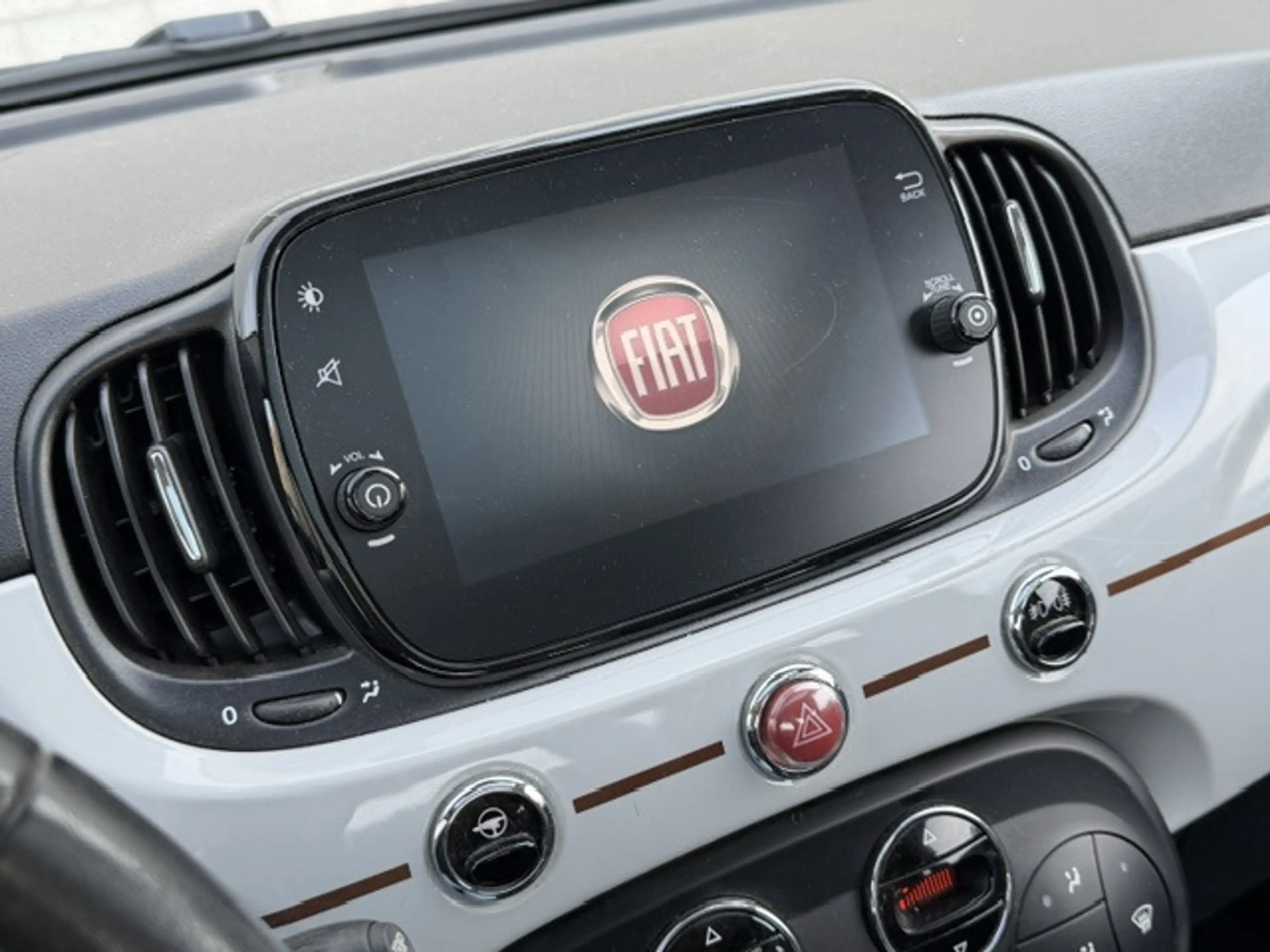 Fiat 500 1.2 Collezione *carplay *cruise *climate *16 inch — photo 28