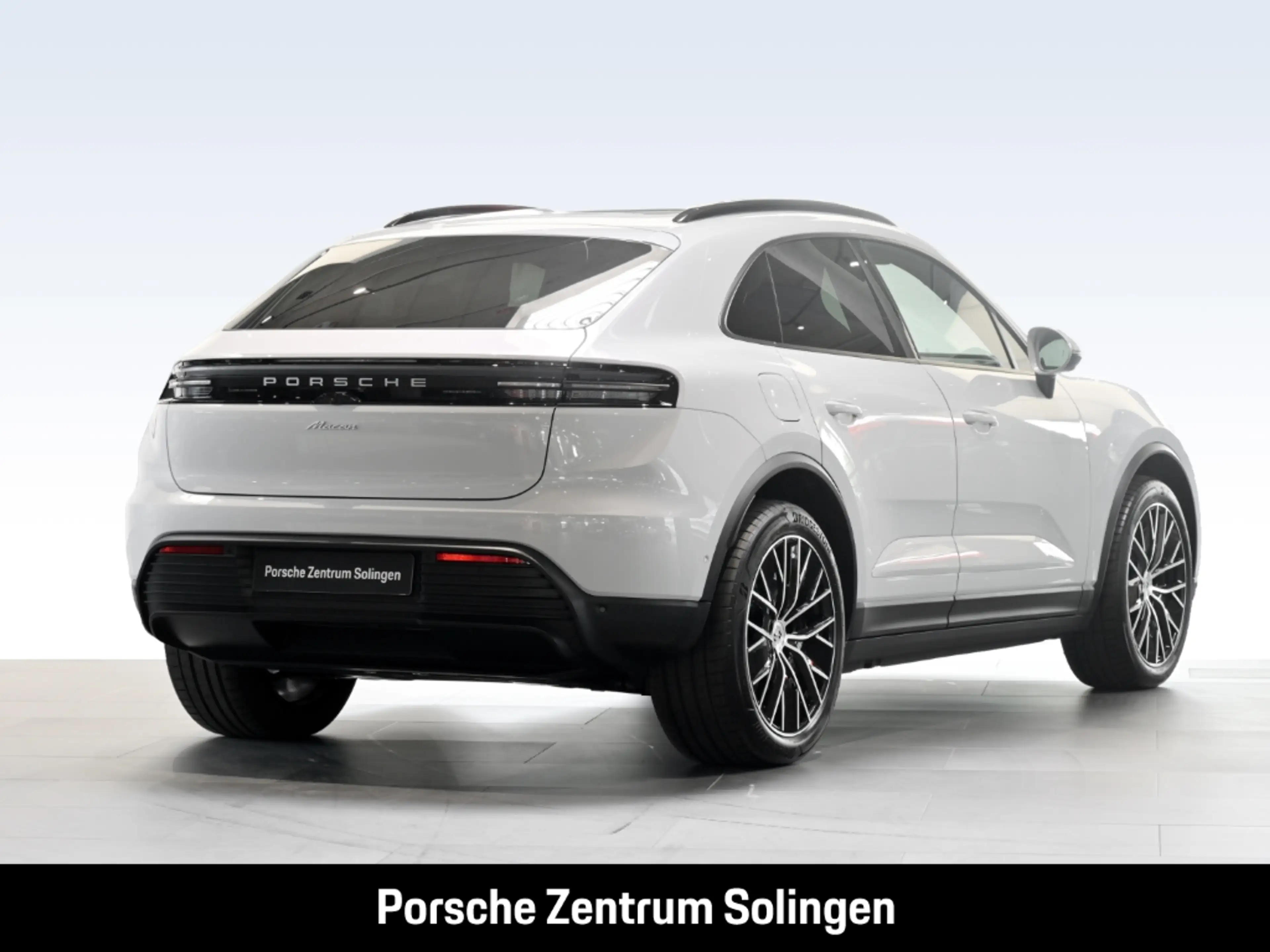 Porsche Macan Electric PANO LUFT BOSE HEAD-UP MATRIX — photo 4