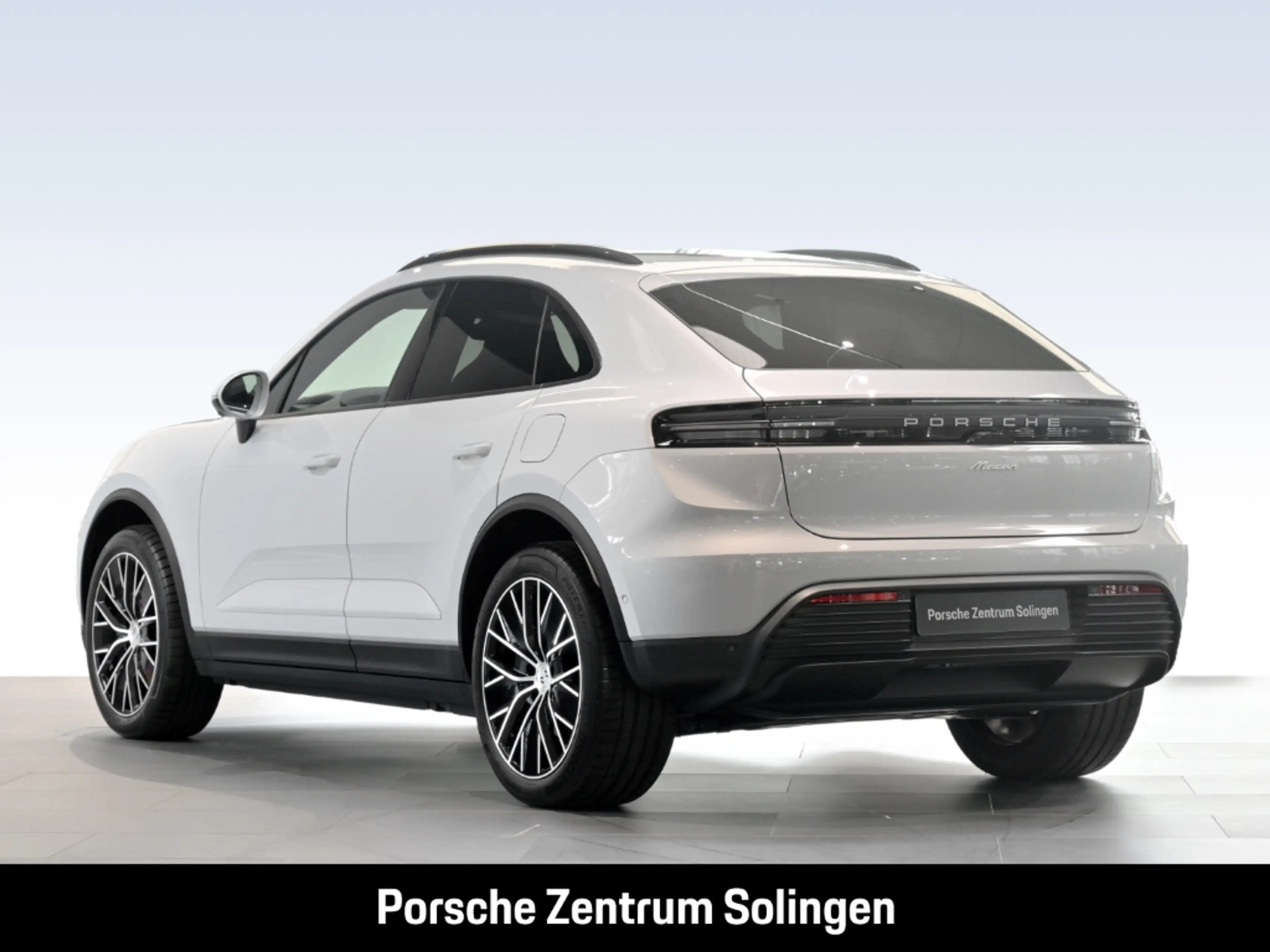 Porsche Macan Electric PANO LUFT BOSE HEAD-UP MATRIX — photo 3