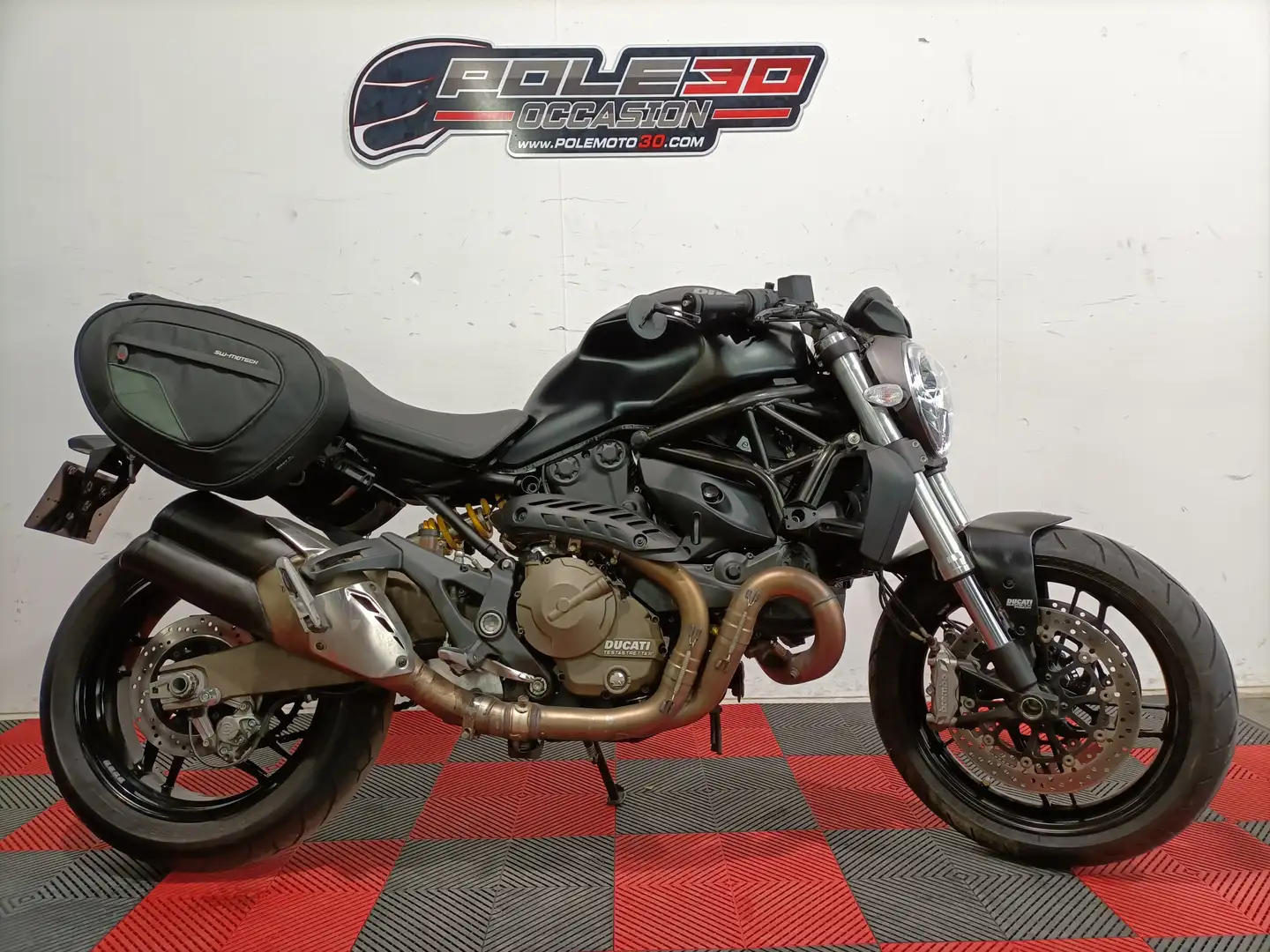 Ducati Monster 821 Negru - 1