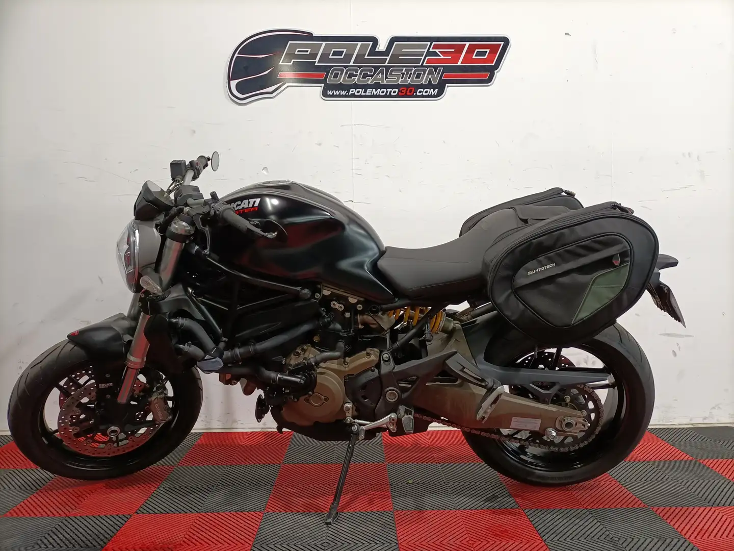 Ducati Monster 821 Czarny - 2