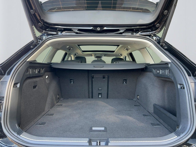 Skoda Superb Combi 2.0 TDI DSG 4x4 L&K AHK Panorama — photo 5