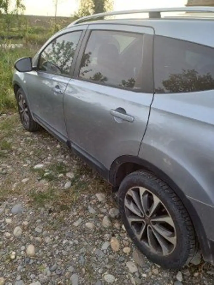 Nissan Qashqai+2 Qashqai+2 2.0 dCi 150 FAP Connect Edition Stříbrná - 1