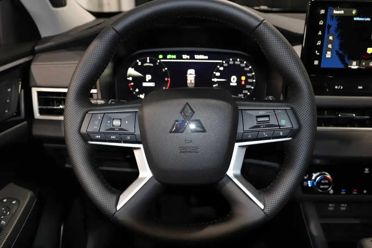 Mitsubishi Outlander снимка Mitsubishi Outlander
