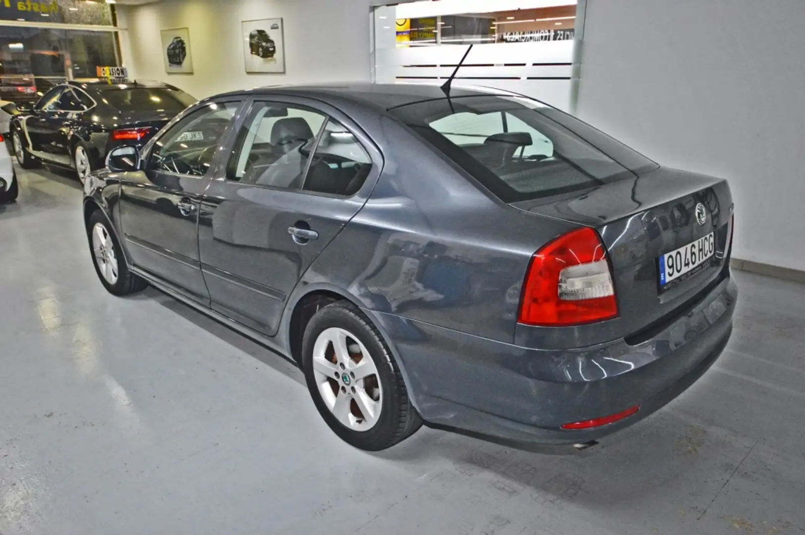 Skoda Octavia 1.2TSI Ambition DSG Gris - 2