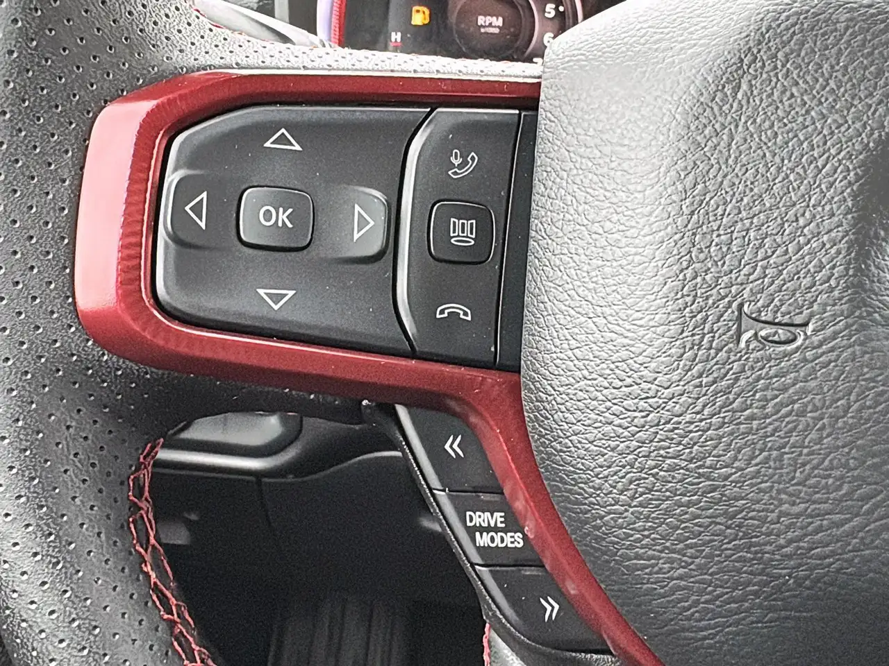 RAM 1500 снимка RAM 1500