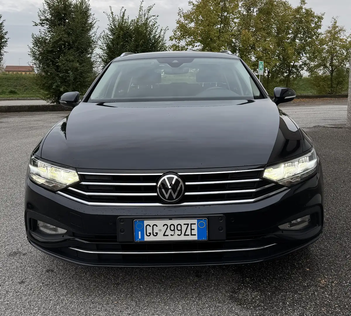 Volkswagen Passat Variant 2.0 tdi Business 122cv dsg Nero - 2