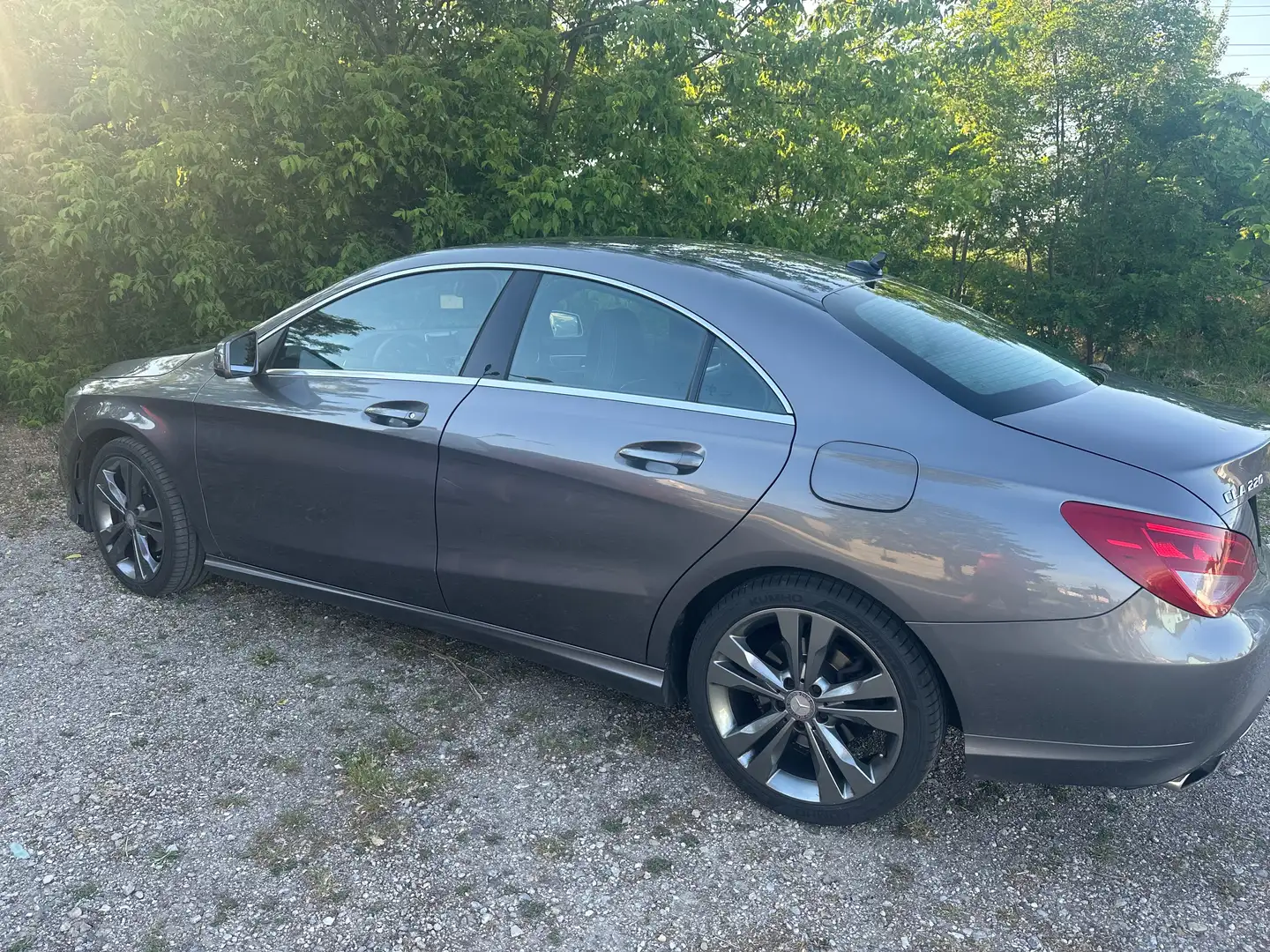 Mercedes-Benz CLA 220 CLA 220 CDI Aut. Grau - 2
