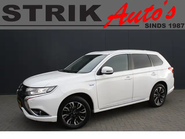 Mitsubishi Outlander 2.0 PHEV Executive Edition - LEDER - NAVIGATIE- CA