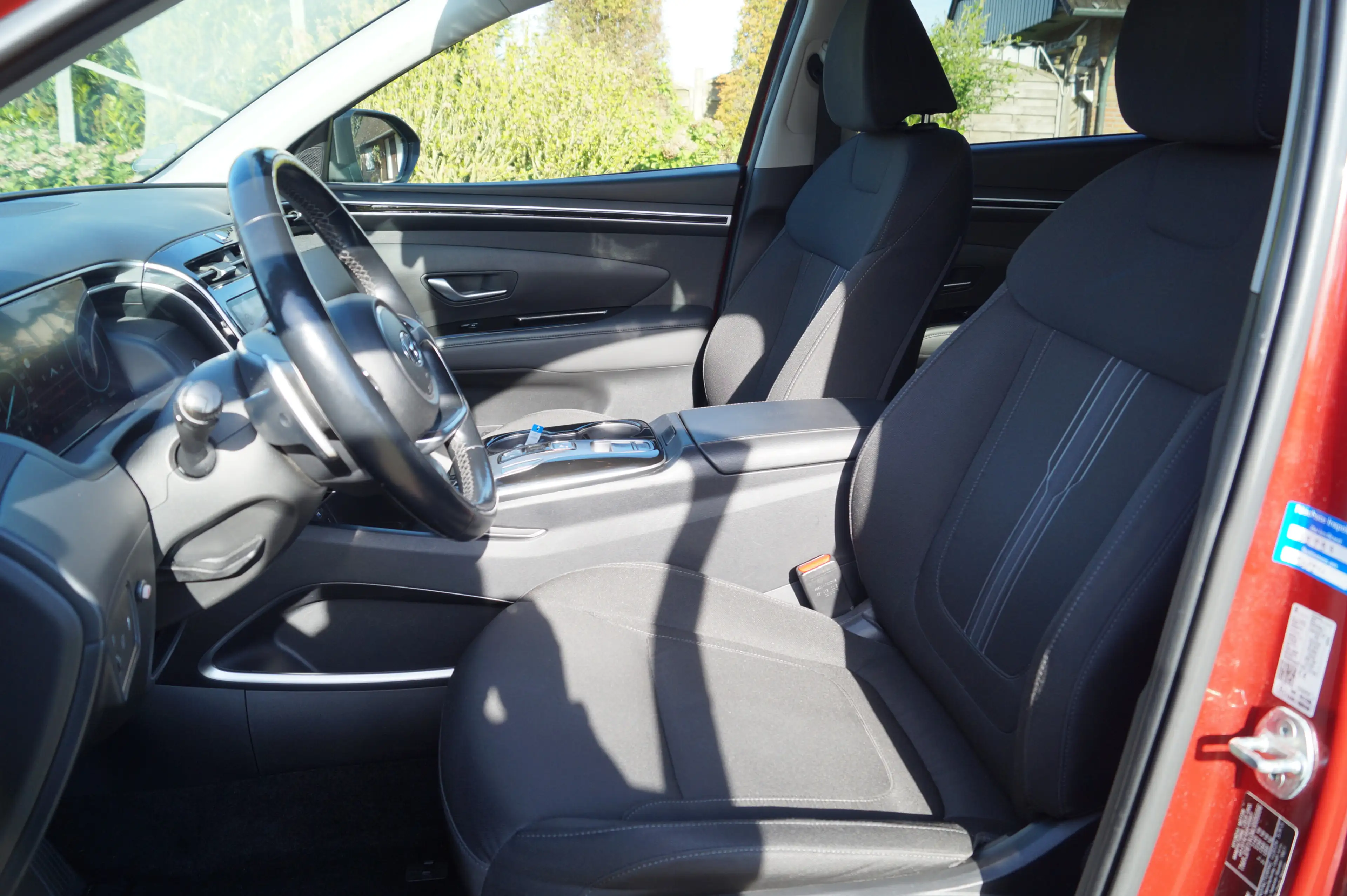Hyundai TUCSON 1.6CRDI AUT-STANDHEIZUNG-AHK-MOTOR DEFEKT — photo 13