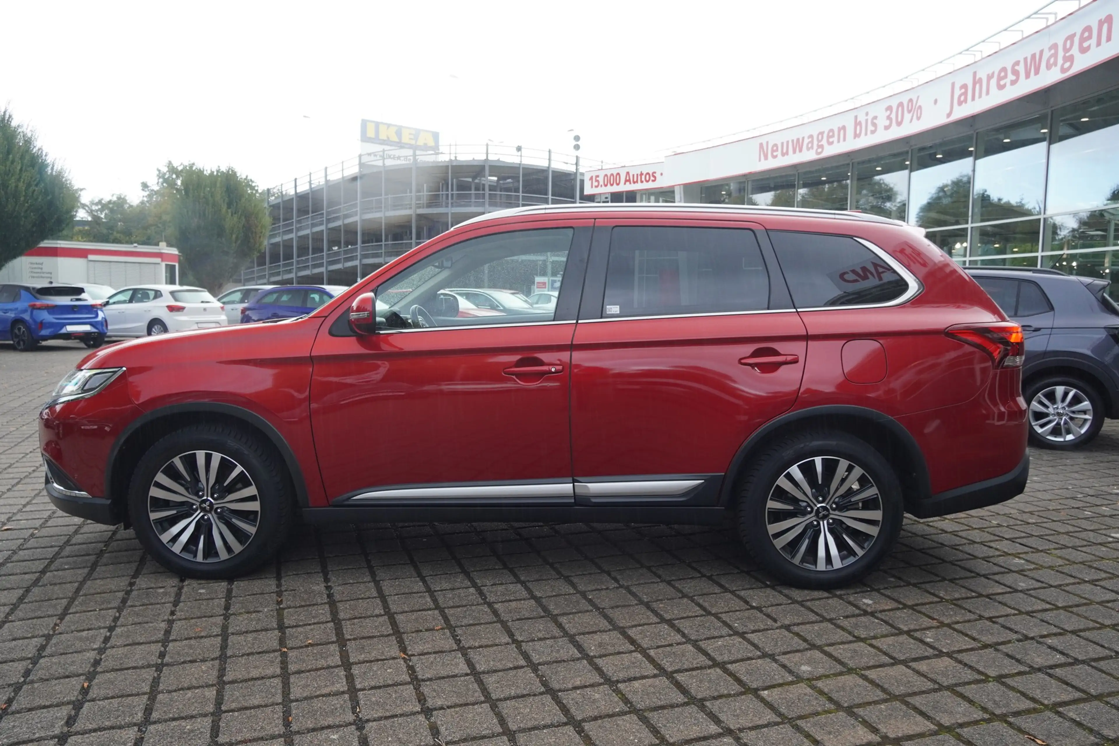 Mitsubishi Outlander 2.0 MIVEC LED Navi Kamera AHK Tempomat — photo 9