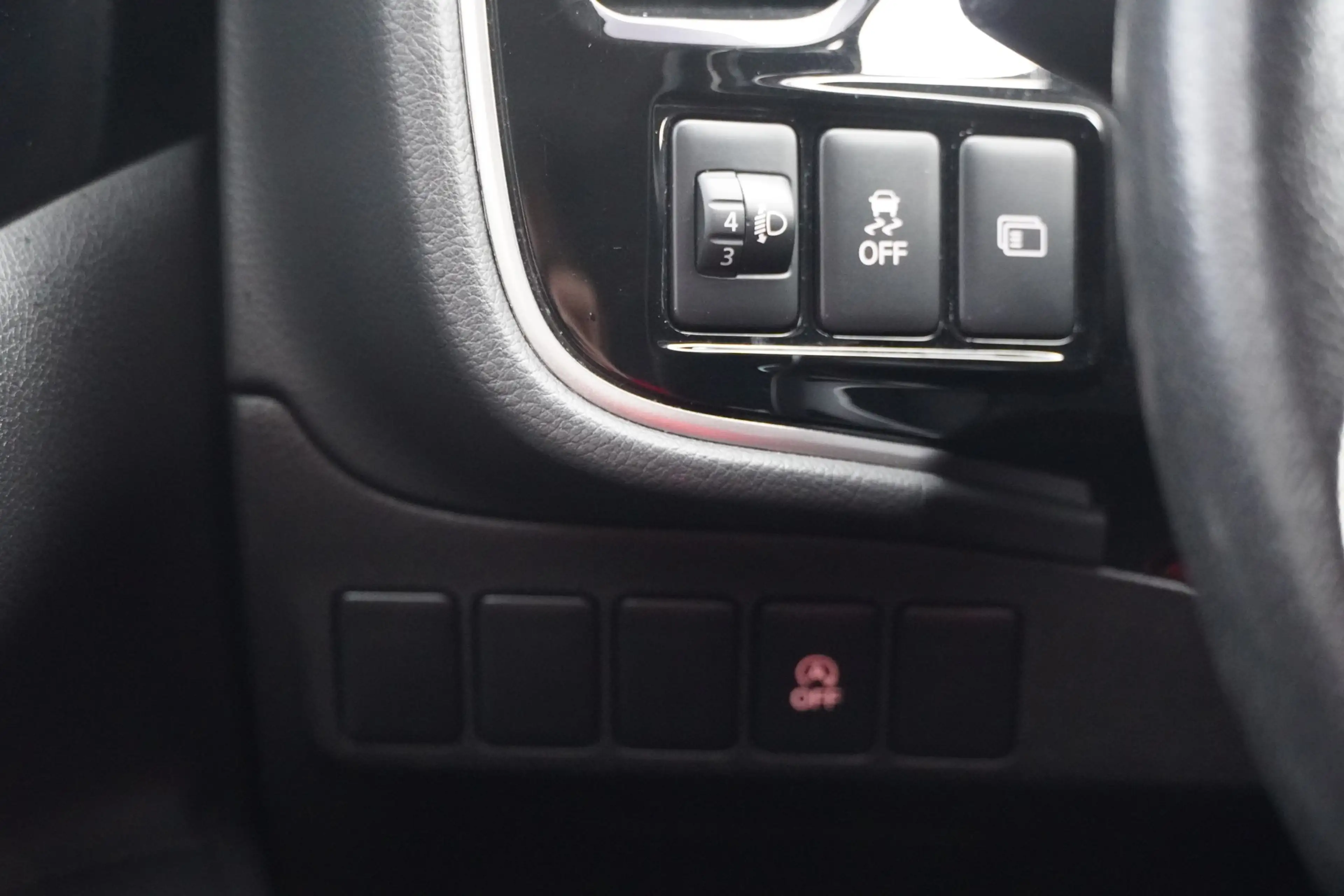 Mitsubishi Outlander 2.0 MIVEC LED Navi Kamera AHK Tempomat — photo 14