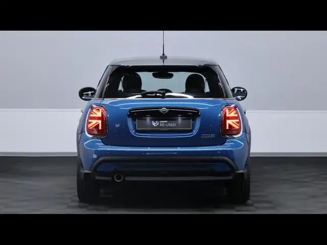 Mini Cooper Cooper view 6
