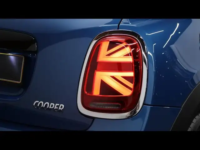 Mini Cooper Cooper view 9