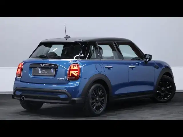 Mini Cooper Cooper view 5
