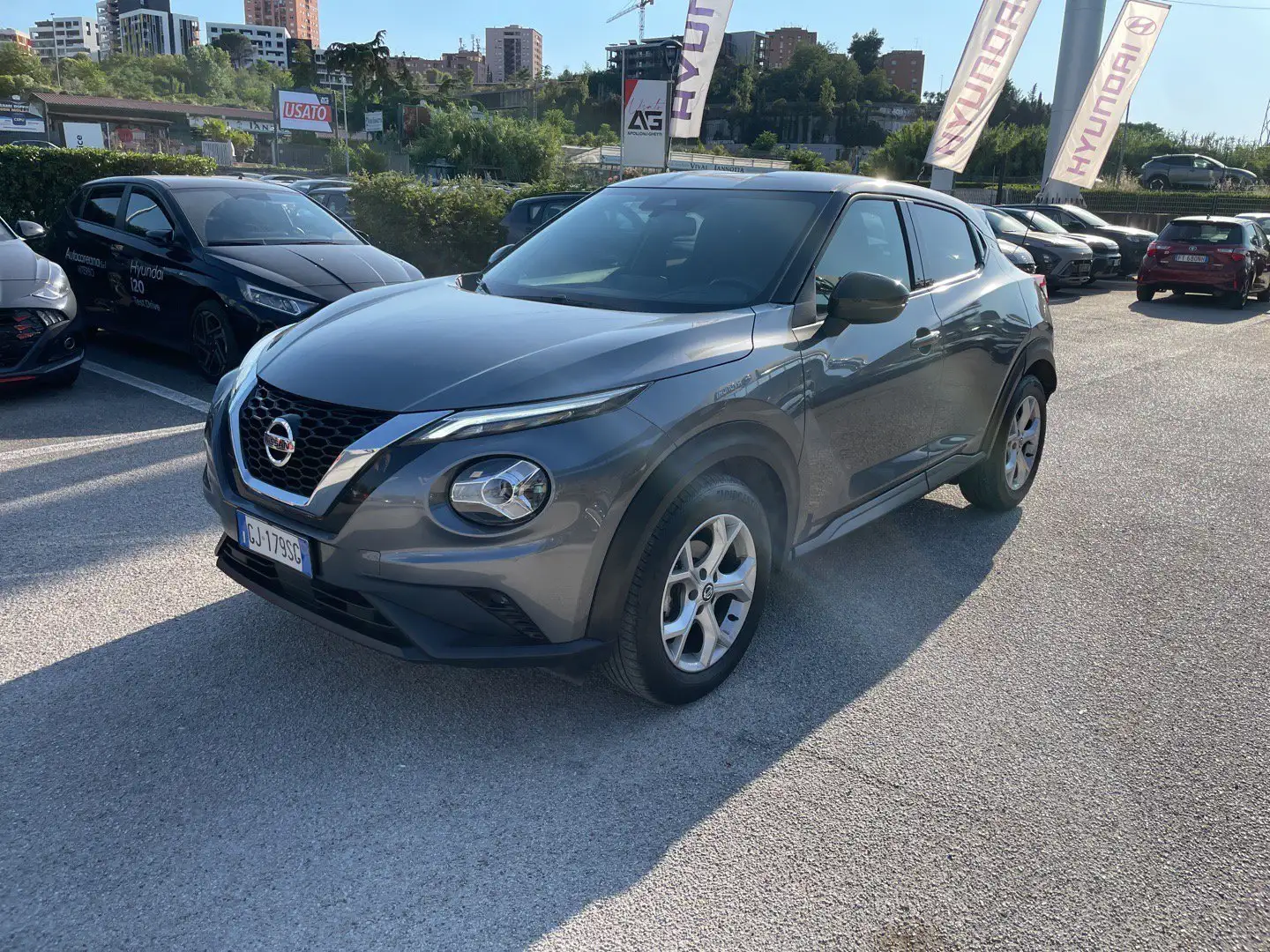 Nissan Juke Juke 1.0 DIG-T 114 CV N-Connecta Grigio - 1