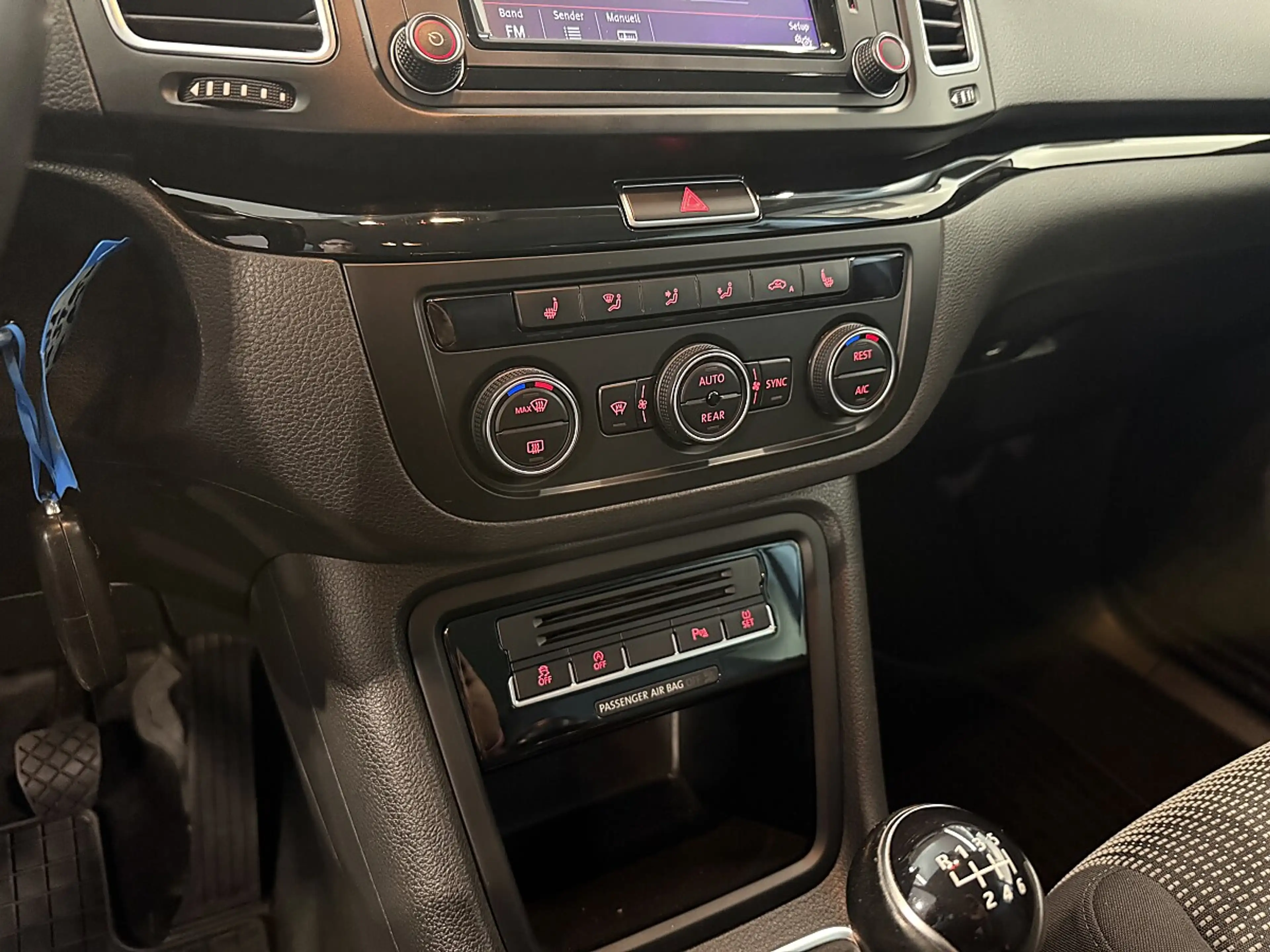 SEAT Alhambra 2.0 TDI Executive — photo 12