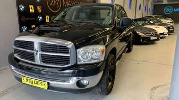 5.7L V8 Laramie Longhorn FWD