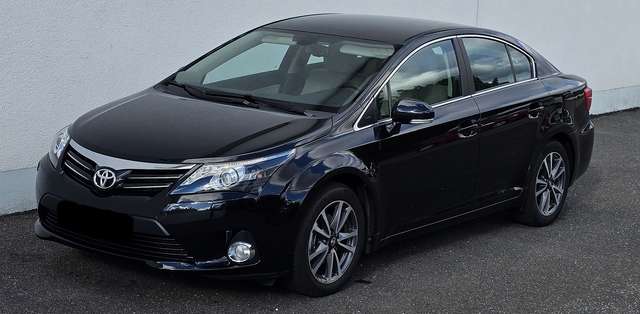 Imagine Toyota Avensis Executive Automatik Navi Leder Xenon Kamera PDC