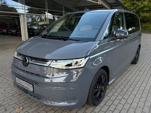 Volkswagen T7 Multivan 2.0TDI DSG HUD/Pano/ACC/MultiTisch/