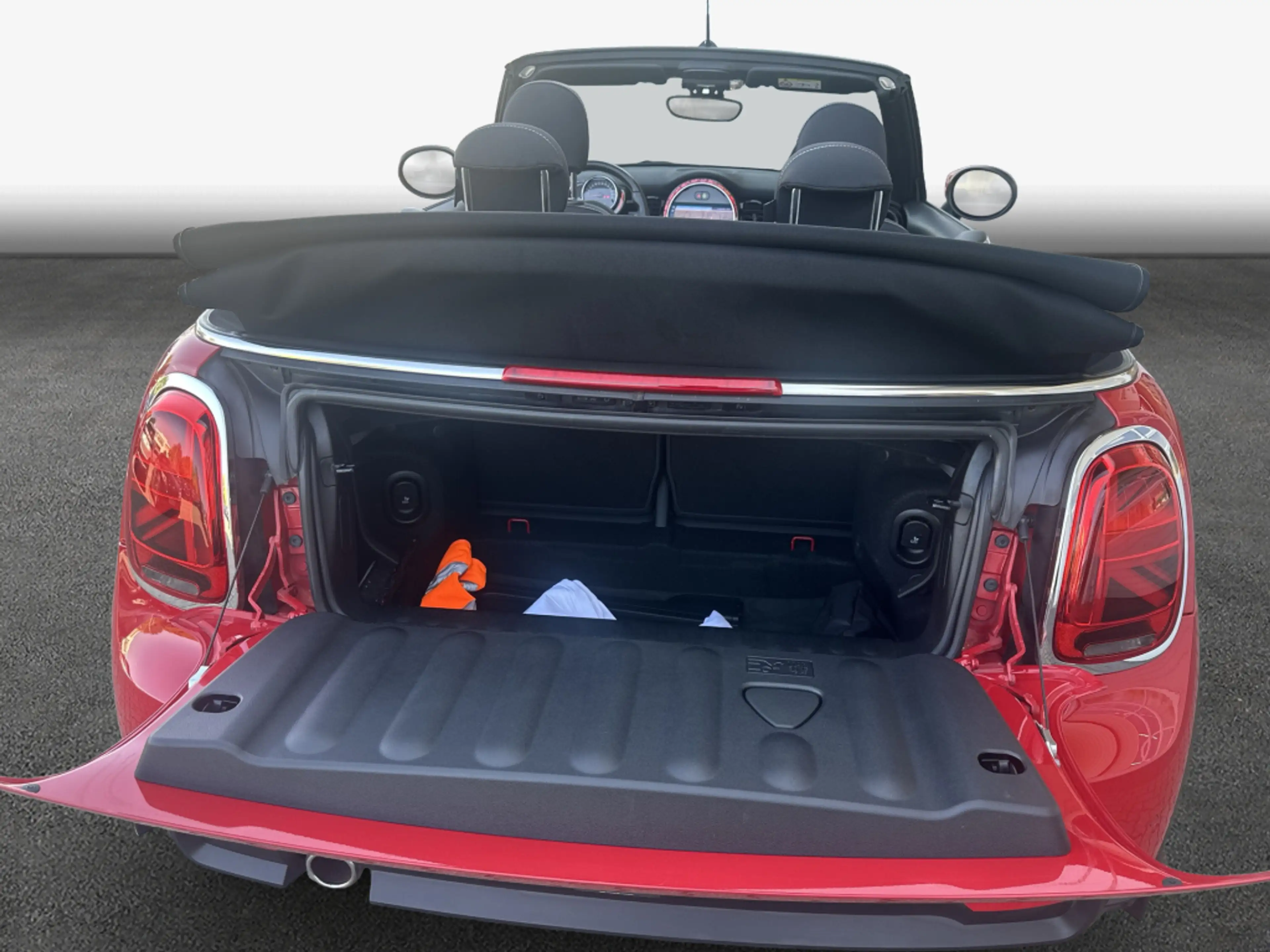 MINI Cooper Cabrio Cooper Cabrio Classic Trim LED* PDC* SHZ* — photo 8
