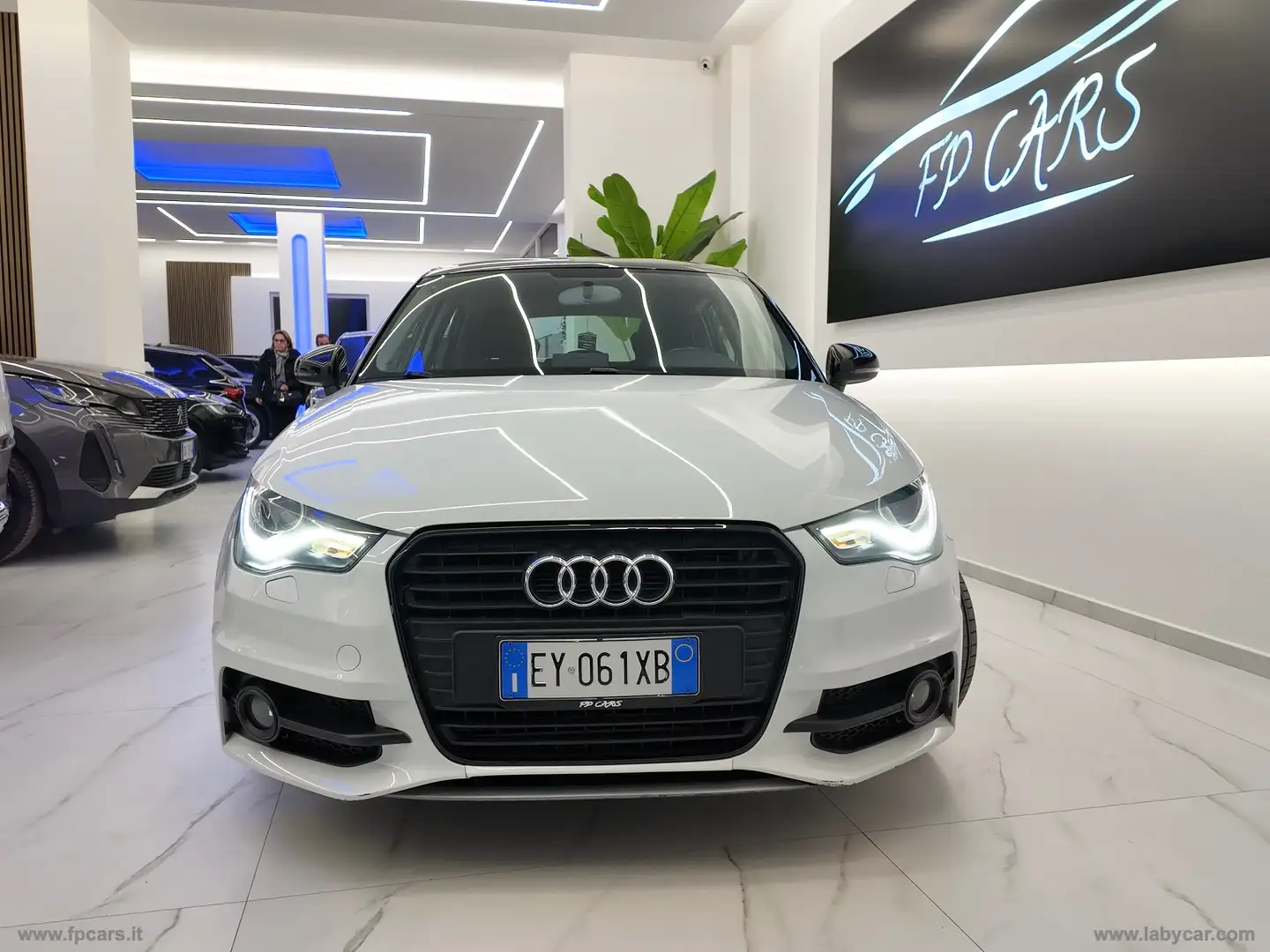Audi A1 SPB 1.6 TDI S line edition BI COLOR Blanc - 2