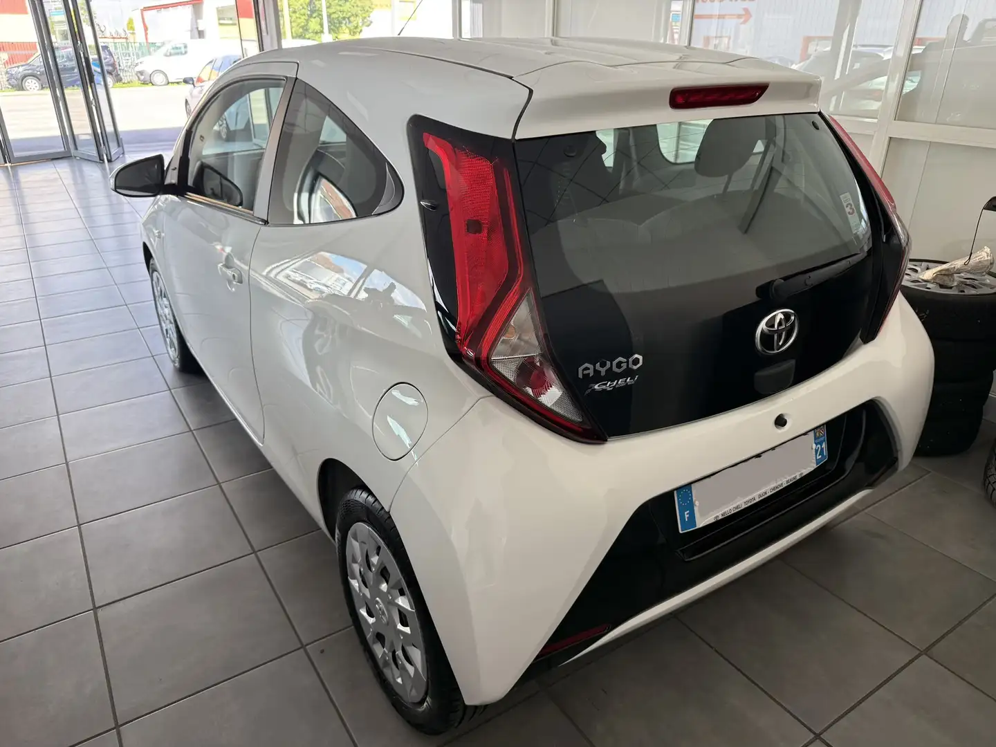 Toyota Aygo 1.0 VVT-i x-play - 2
