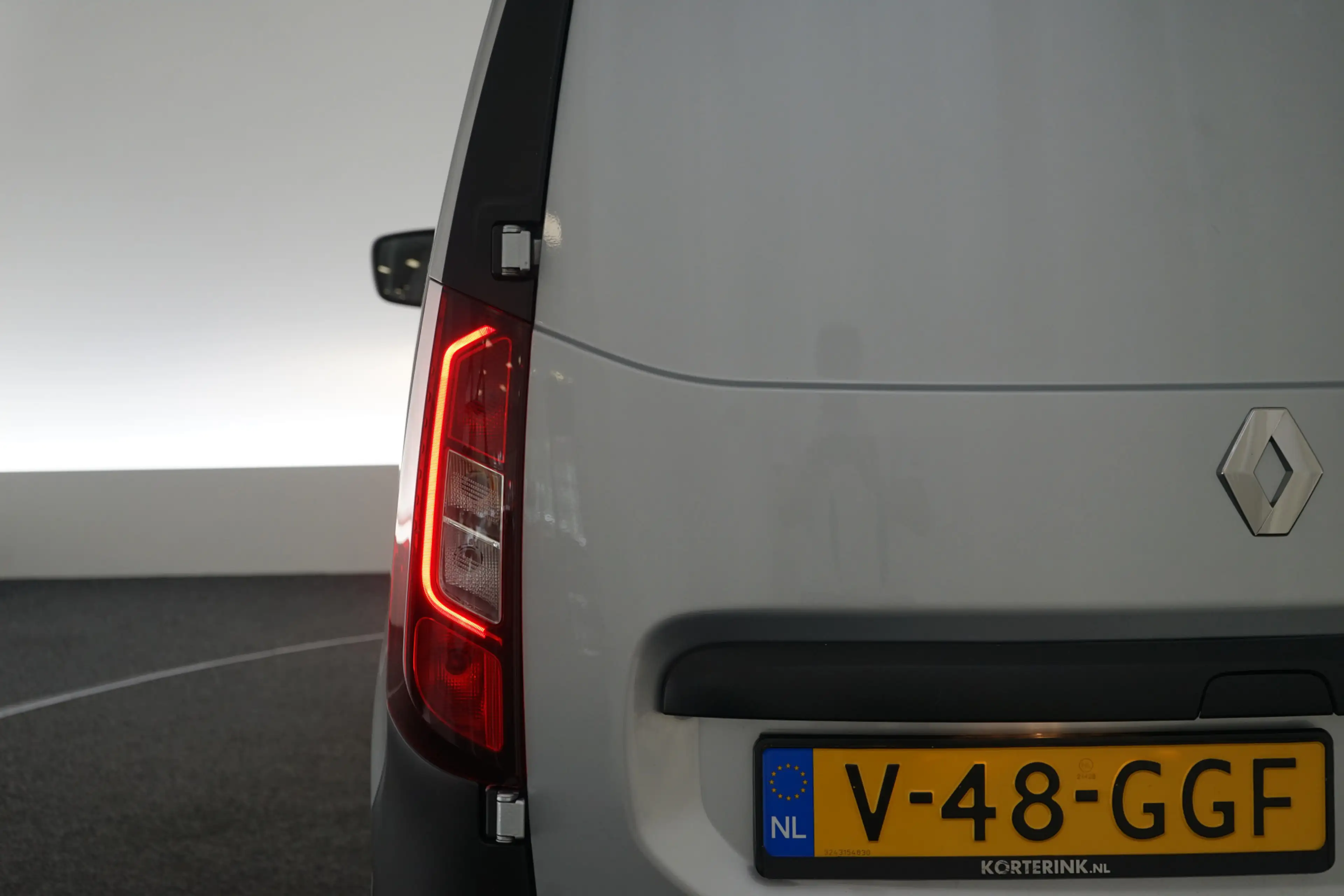 Renault Express 1.5 dCi 75 Comfort — photo 10
