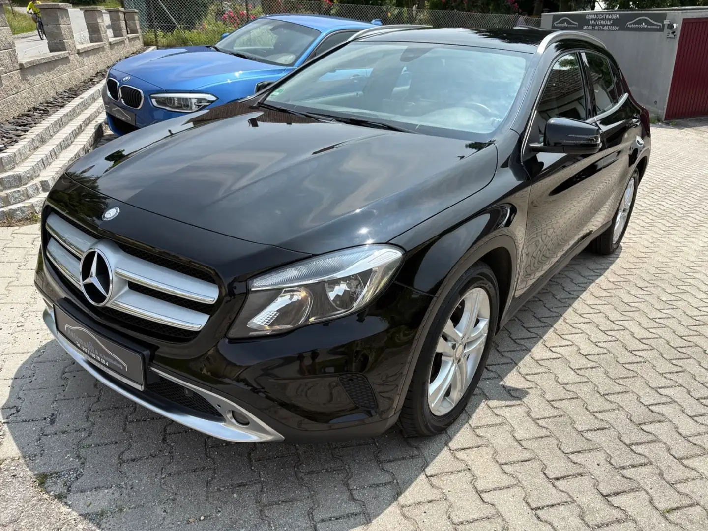 Mercedes-Benz GLA 220 CDI / d 4Matic  Automatik Schwarz - 1