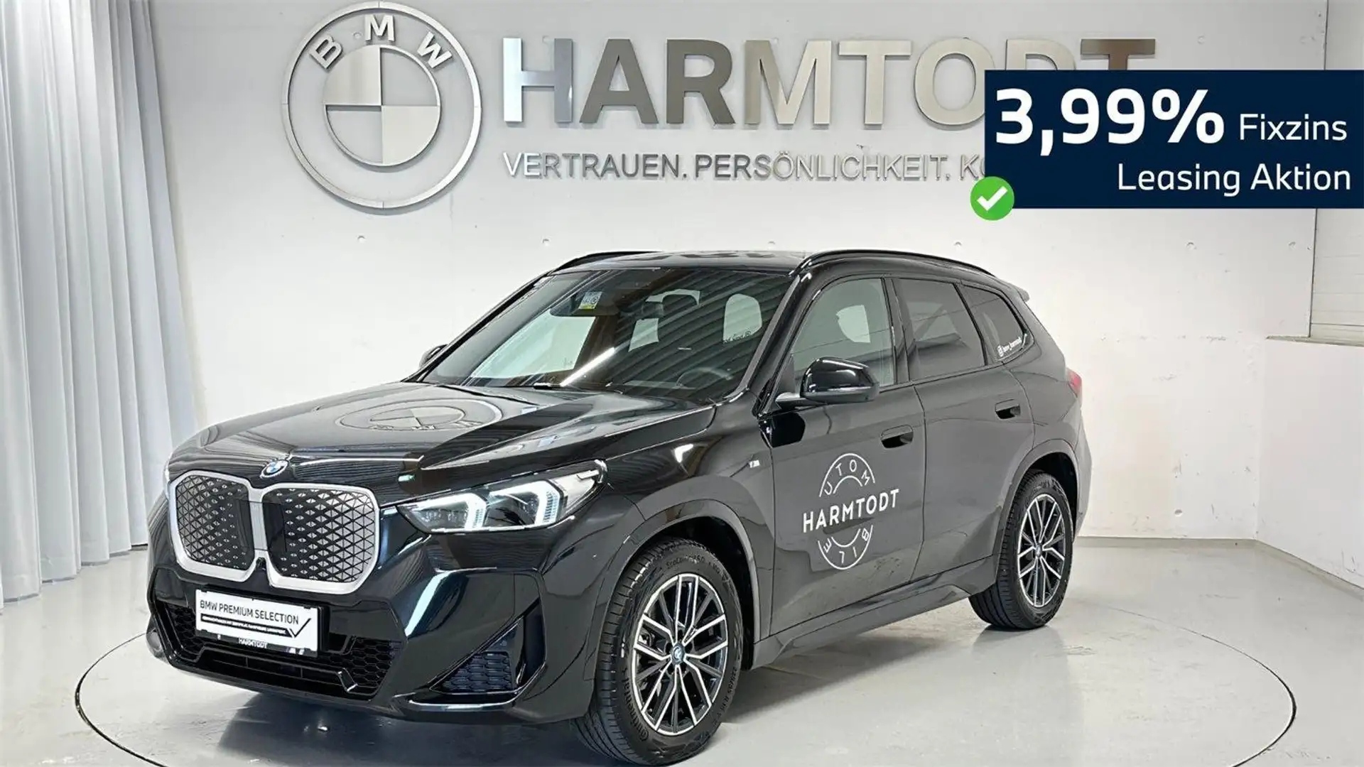 BMW iX1 eDrive20 Schwarz - 1