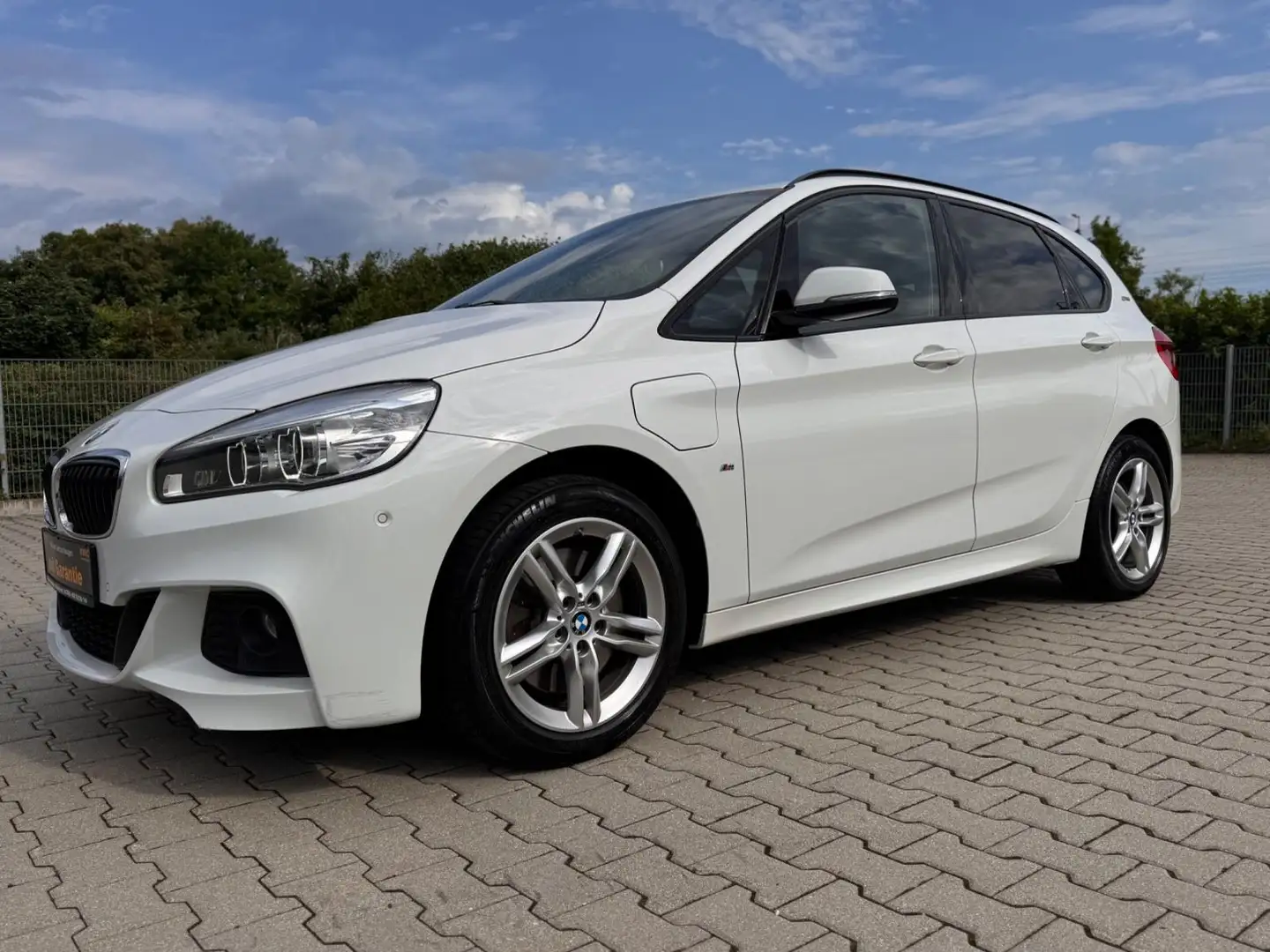 BMW 225 225 xe Active Tourer M Sport NAVI KAMERA Alb - 1