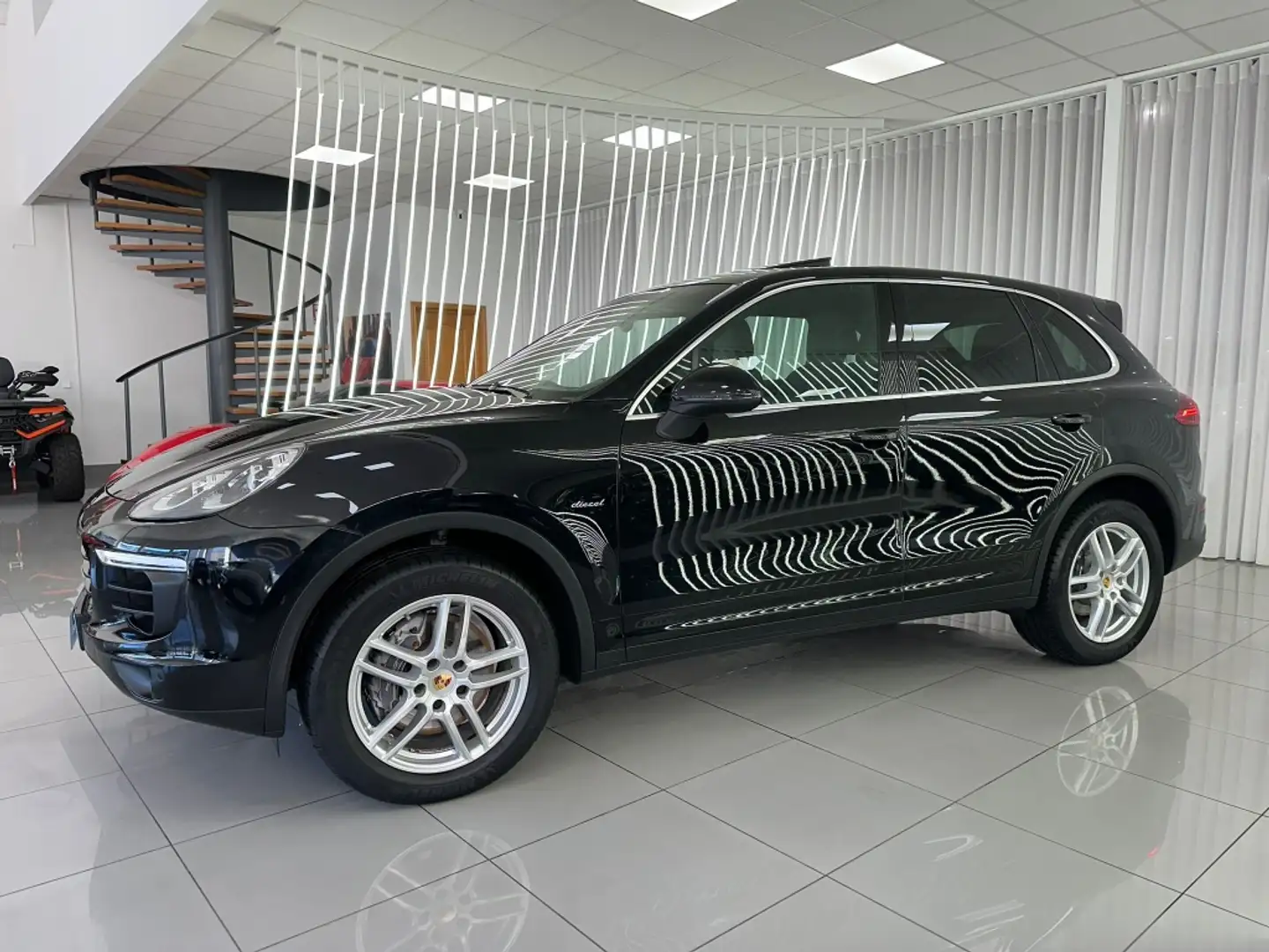 Porsche Cayenne Diesel Aut. Noir - 2